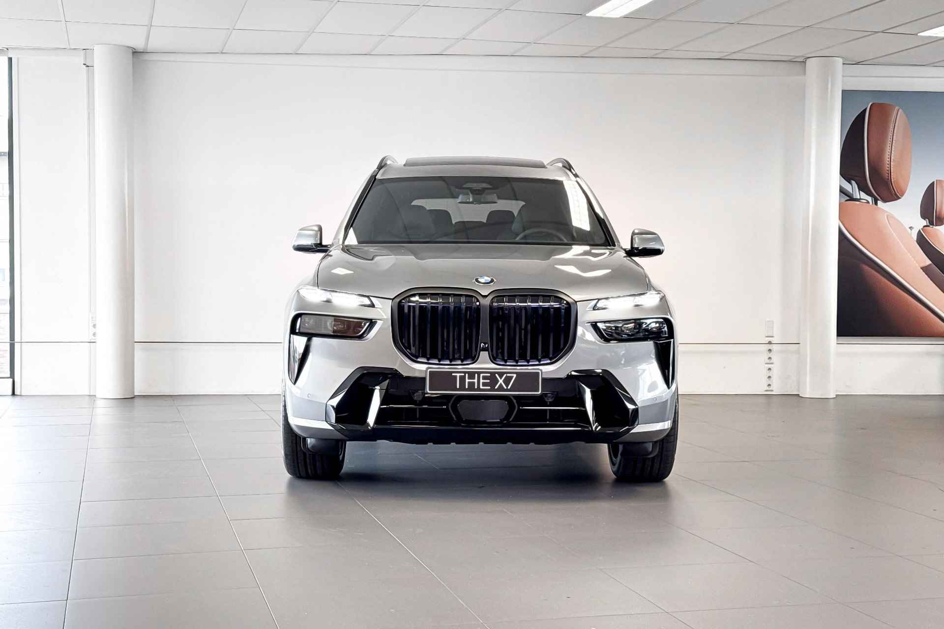 BMW X7 xDrive40i | M Sport | Stoelverwarming | Skylounge | Harman Kardon | Trekhaak | Driving Assistant Plus | - 4/30