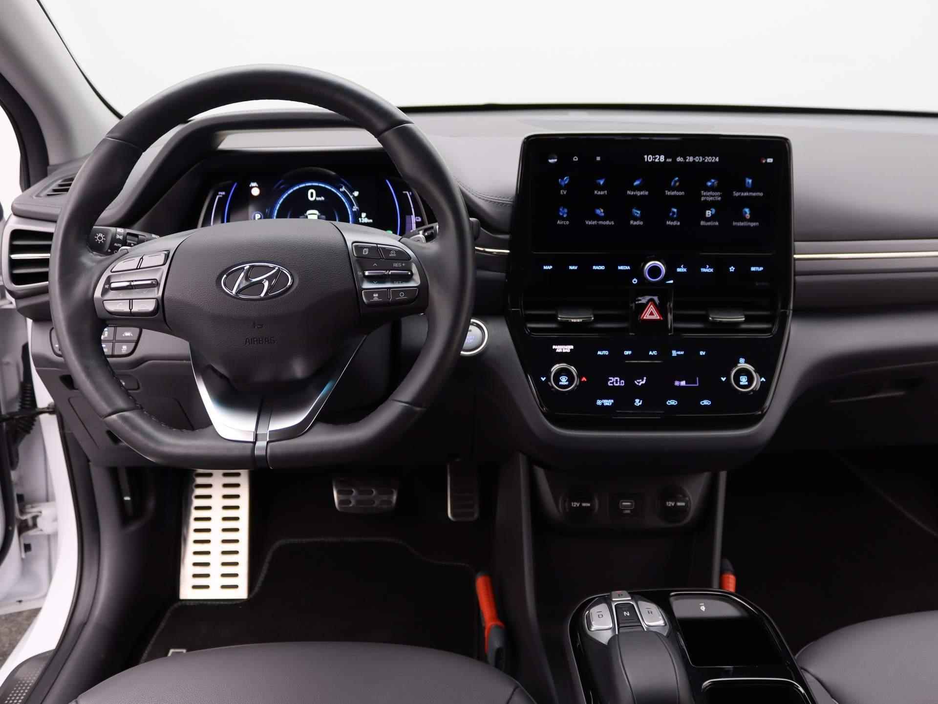 Hyundai IONIQ Premium EV 38 kWh | SEPP subsidie mogelijk | Trekhaak Afneembaar | Airco | Cruise Control | Lederen bekleding | Navigatie | LED | - 7/51