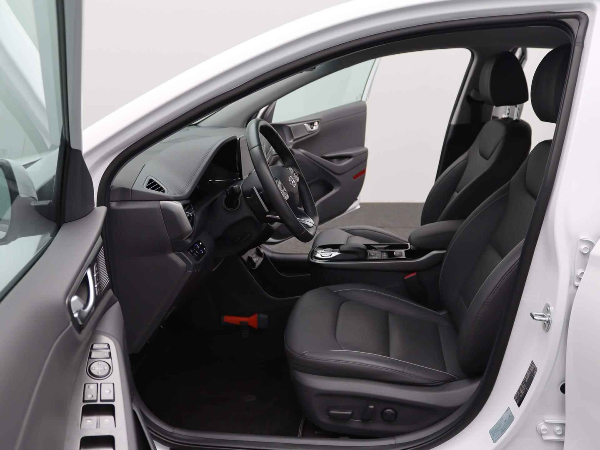 Hyundai IONIQ Premium EV 38 kWh | SEPP subsidie mogelijk | Trekhaak Afneembaar | Airco | Cruise Control | Lederen bekleding | Navigatie | LED | - 11/51