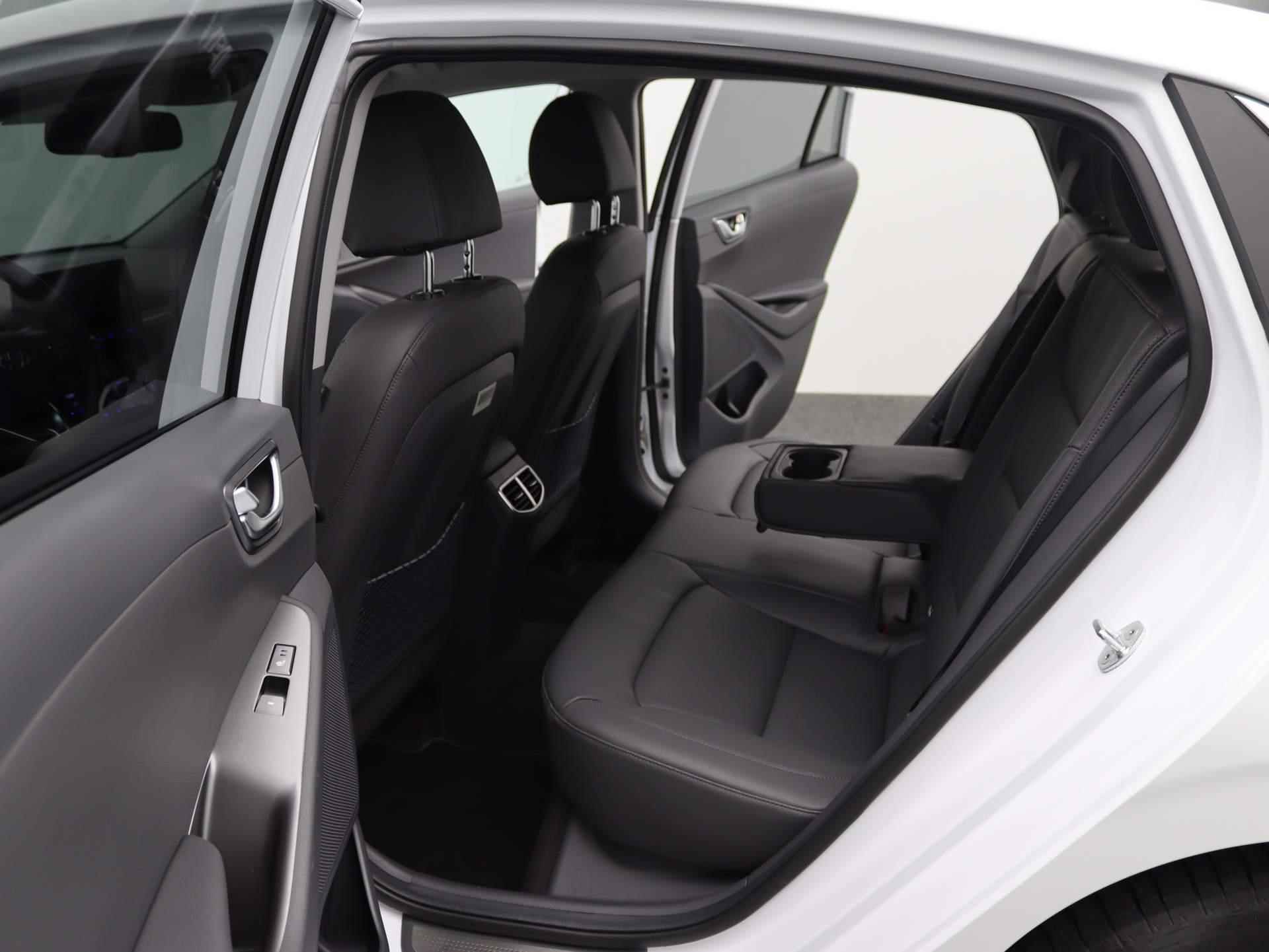 Hyundai IONIQ Premium EV 38 kWh | SEPP subsidie mogelijk | Trekhaak Afneembaar | Airco | Cruise Control | Lederen bekleding | Navigatie | LED | - 12/51