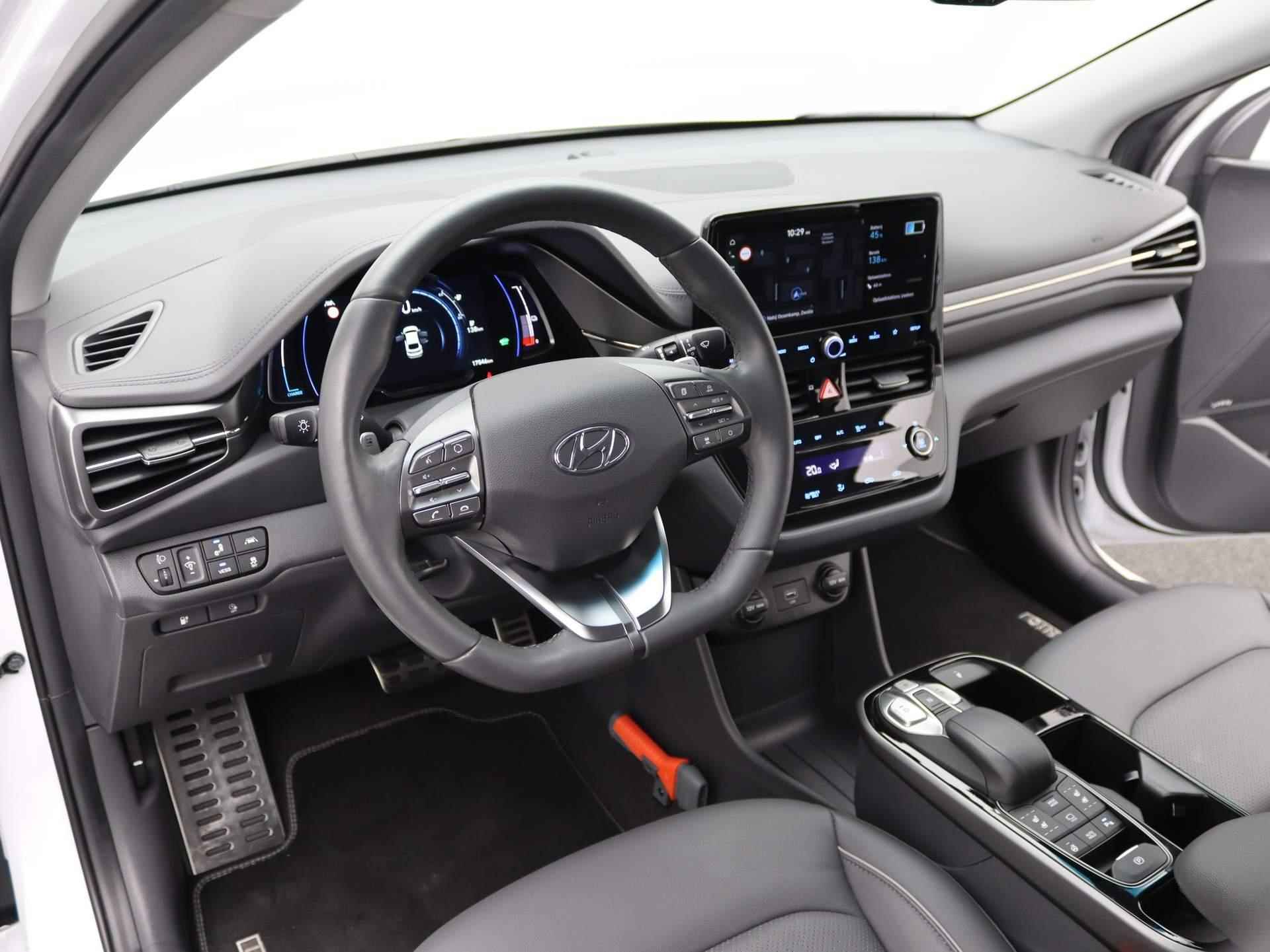 Hyundai IONIQ Premium EV 38 kWh | SEPP subsidie mogelijk | Trekhaak Afneembaar | Airco | Cruise Control | Lederen bekleding | Navigatie | LED | - 29/51