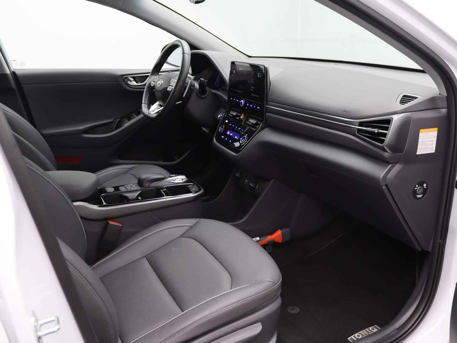 Hyundai IONIQ Premium EV 38 kWh | SEPP subsidie mogelijk | Trekhaak Afneembaar | Airco | Cruise Control | Lederen bekleding | Navigatie | LED | - 30/51