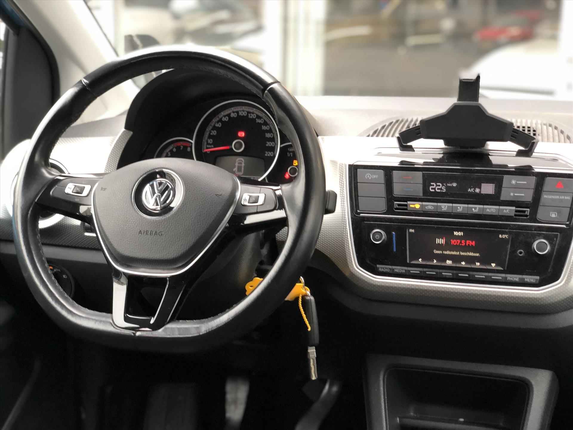 Volkswagen Up! 1.0 5-Deurs High up! | Parkeercamera, Cruise control, 16 inch, Climate control, Parkeersensoren - 11/28