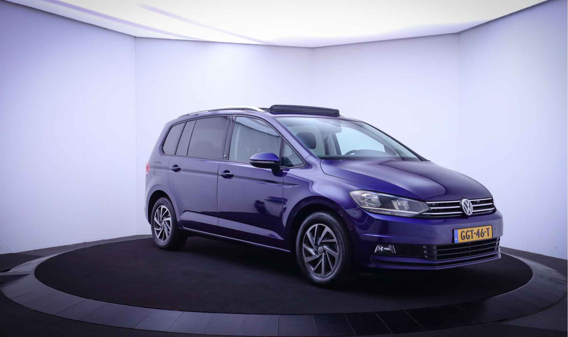 Volkswagen Touran 1.4TSI 150Pk 7Pers COMFORTL. Edition PANO/CAMERA/NAVI/CARPLAY/ACC/BLINDSPOT/LANE ASSIST/PDC V+A/LMV - 3/27