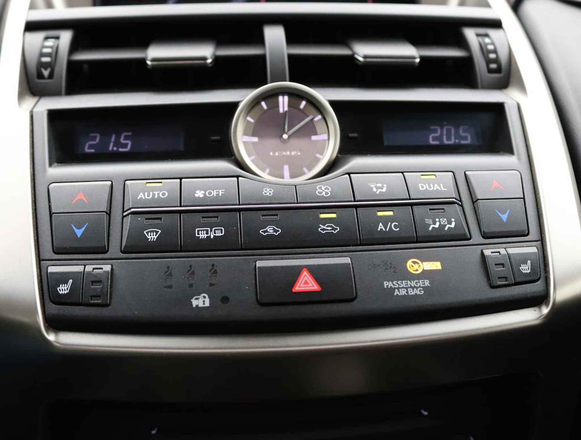 Lexus NX 300h AWD F Sport Line | Dealeronderhouden | Schuif-/kanteldak | Elektronisch sportonderstel | Head-Up Display - 7/67