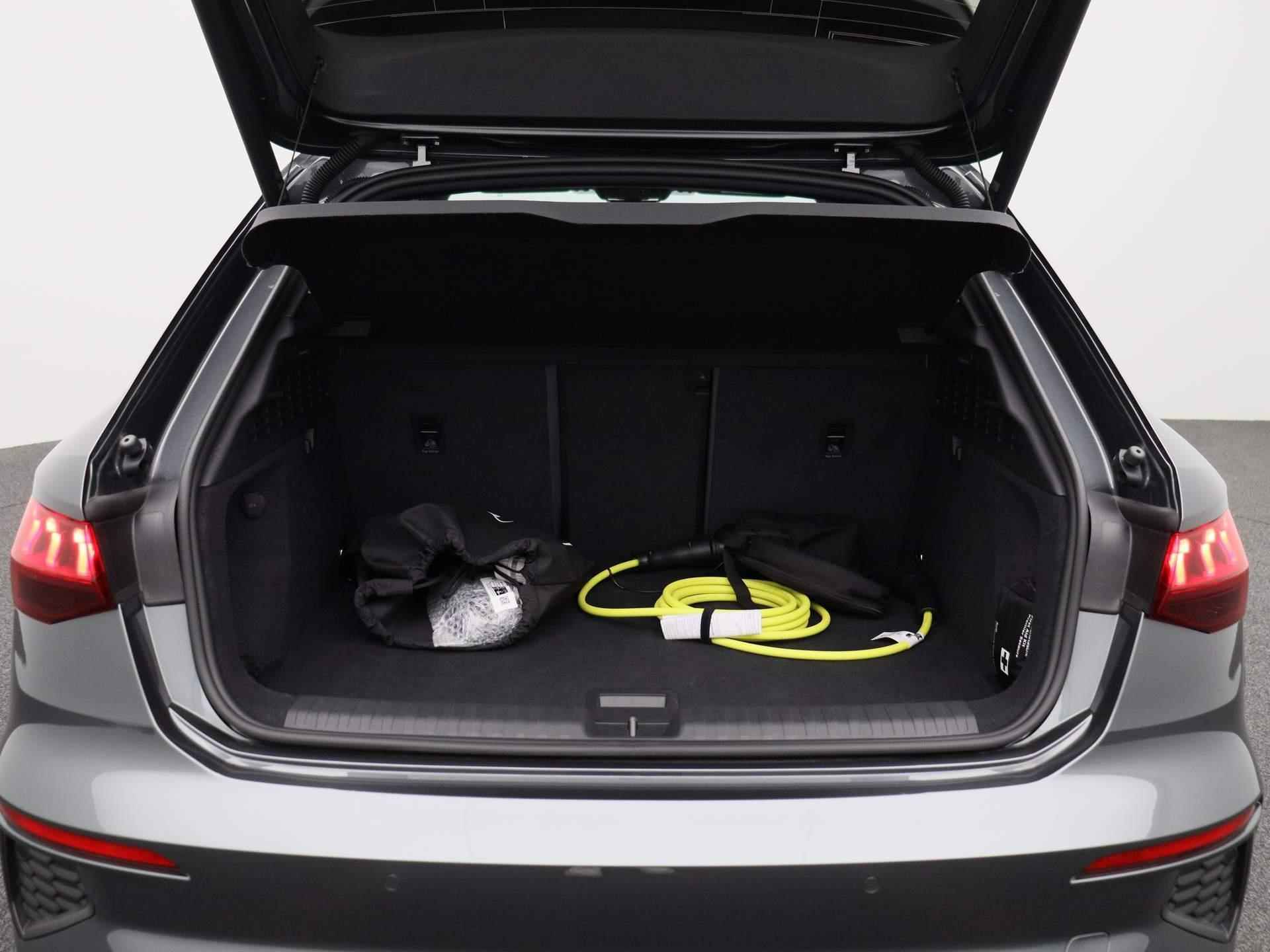 Audi A3 Sportback 45 TFSI e S edition Competition 245 PK | Automaat | S-line interieur | S-line exterieur | Automaat | Navigatie |  Cruise Control | Half-Leder | Parkeersensoren | Stoelverwarming | Lichtmetalen velgen | Climate Control | Fabrieksgarantie | - 14/46
