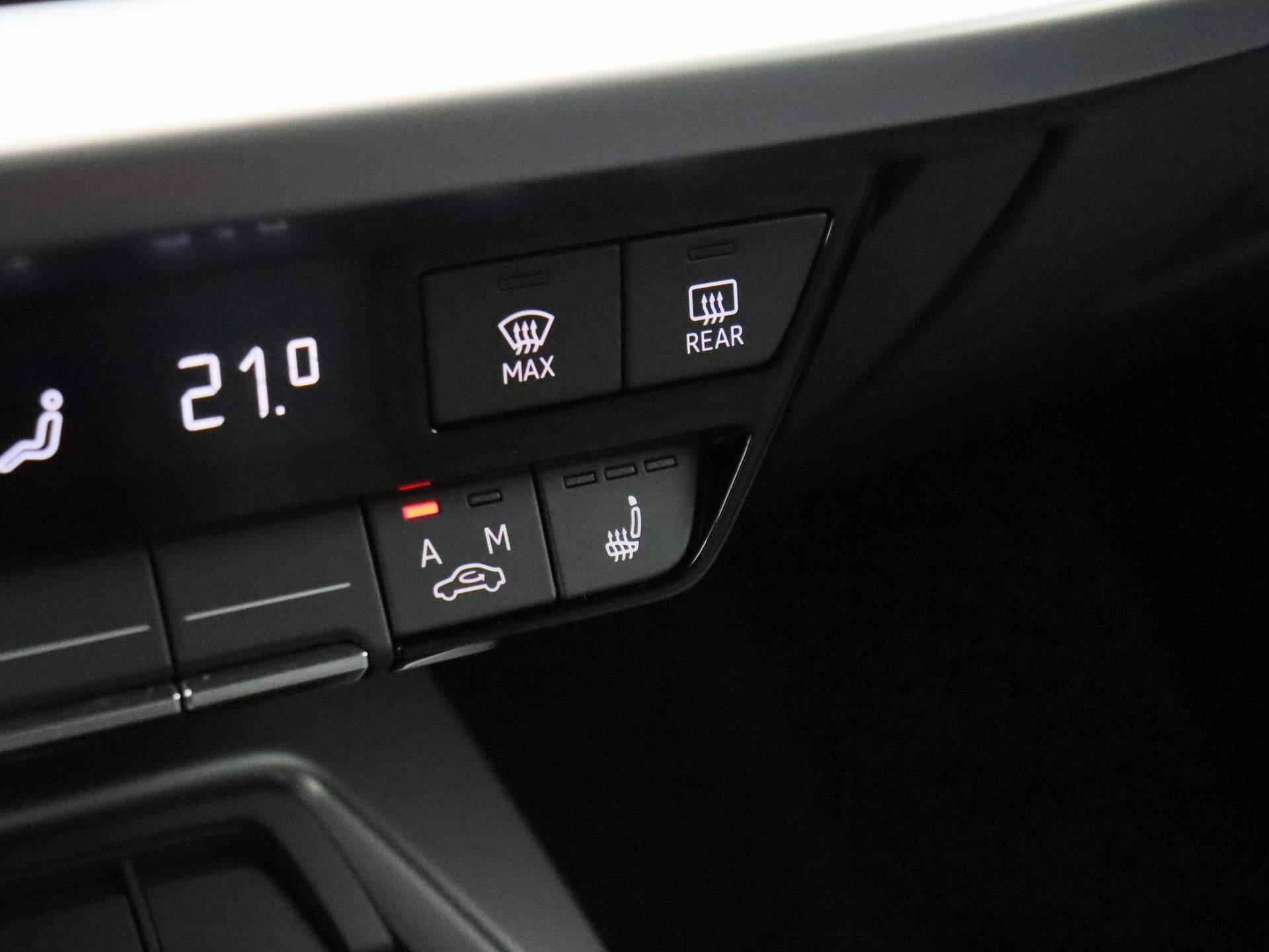 Audi A3 Sportback 45 TFSI e S edition Competition 245 PK | Automaat | S-line interieur | S-line exterieur | Automaat | Navigatie |  Cruise Control | Half-Leder | Parkeersensoren | Stoelverwarming | Lichtmetalen velgen | Climate Control | Fabrieksgarantie | - 24/46