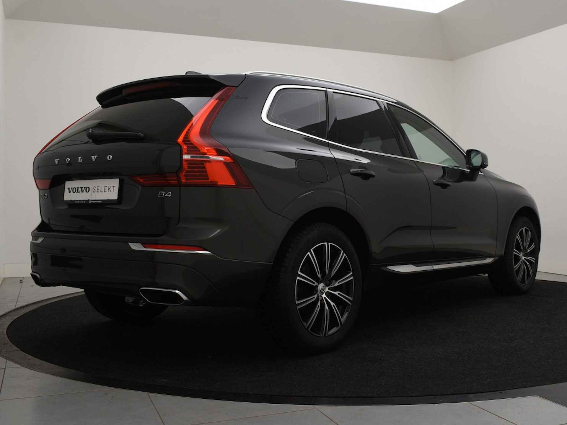 Volvo XC60 B4 AUT(8) INSCRIPTION LEDER NAVI STANDKACHEL ACC BLIS KEYLESS - 3/47