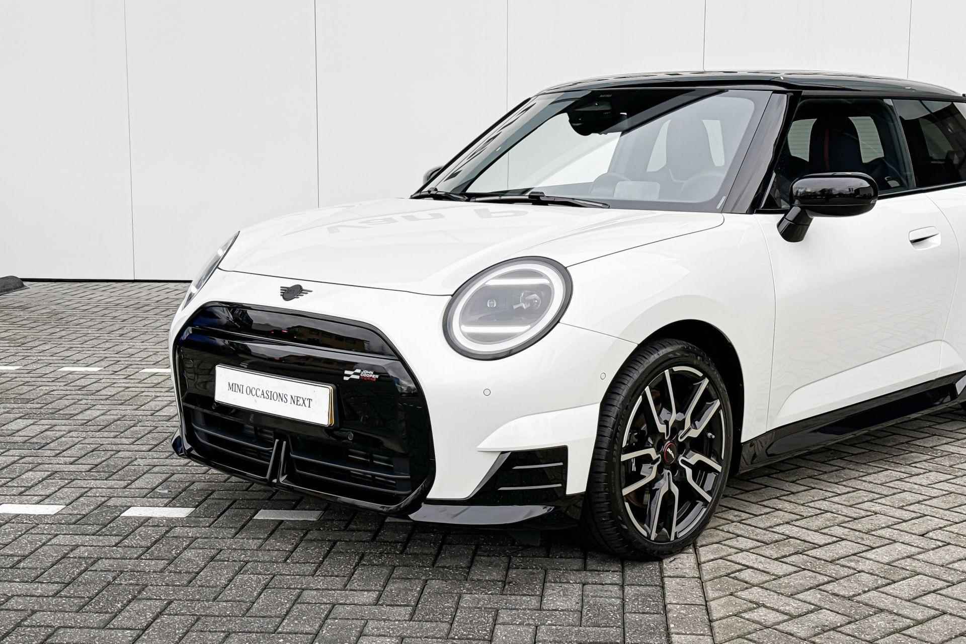 MINI Cooper SE John Cooper Works M 54.2 kWh - 19/23