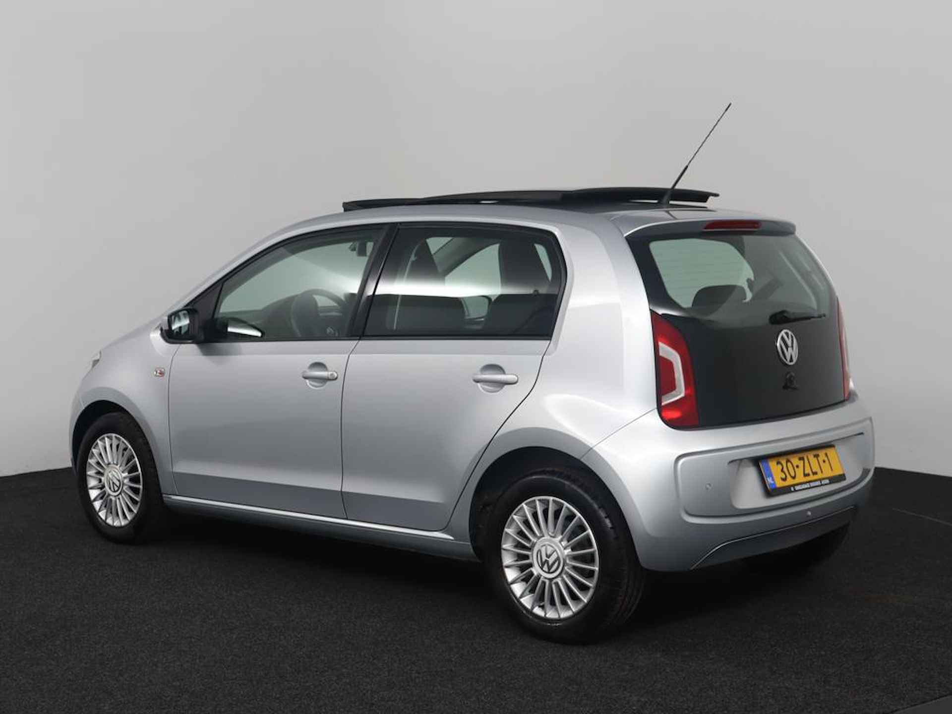 Volkswagen Up! 1.0 high up! |NAP |2e eigenaar |Automaat | Pano | 5drs. | Cruise - 7/41