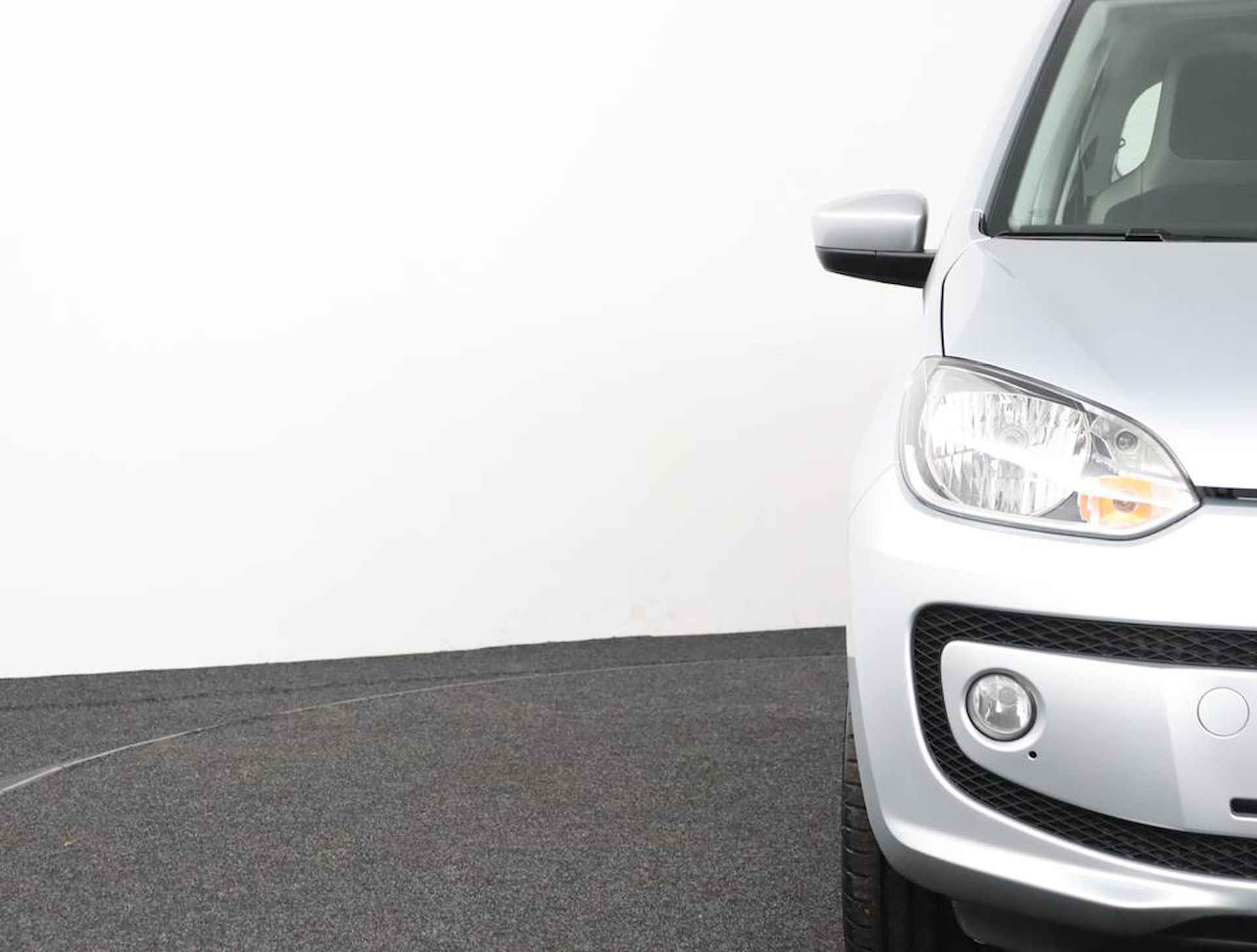 Volkswagen Up! 1.0 high up! |NAP |2e eigenaar |Automaat | Pano | 5drs. | Cruise - 21/41