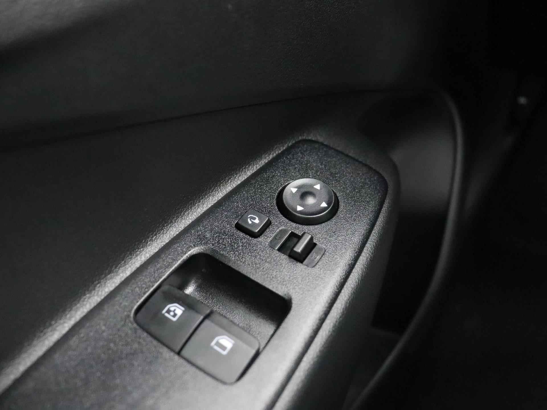 Hyundai i10 1.0 Comfort Smart 5-zits Aut. | Incl. €1000,- Voorraadactie! | Navigatie | Camera | Apple Carplay | Android Auto | Cruise control | Airco | - 11/30