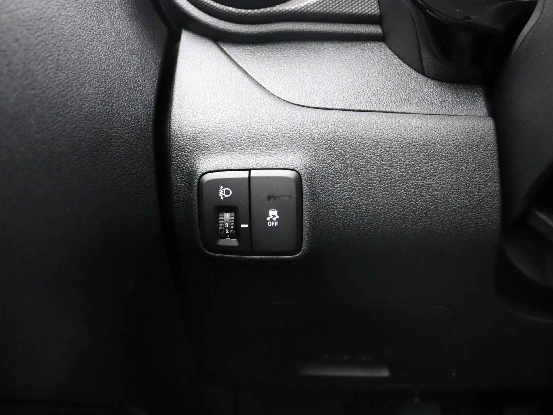 Hyundai i10 1.0 Comfort Smart 5-zits Aut. | Incl. €1000,- Voorraadactie! | Navigatie | Camera | Apple Carplay | Android Auto | Cruise control | Airco | - 12/30