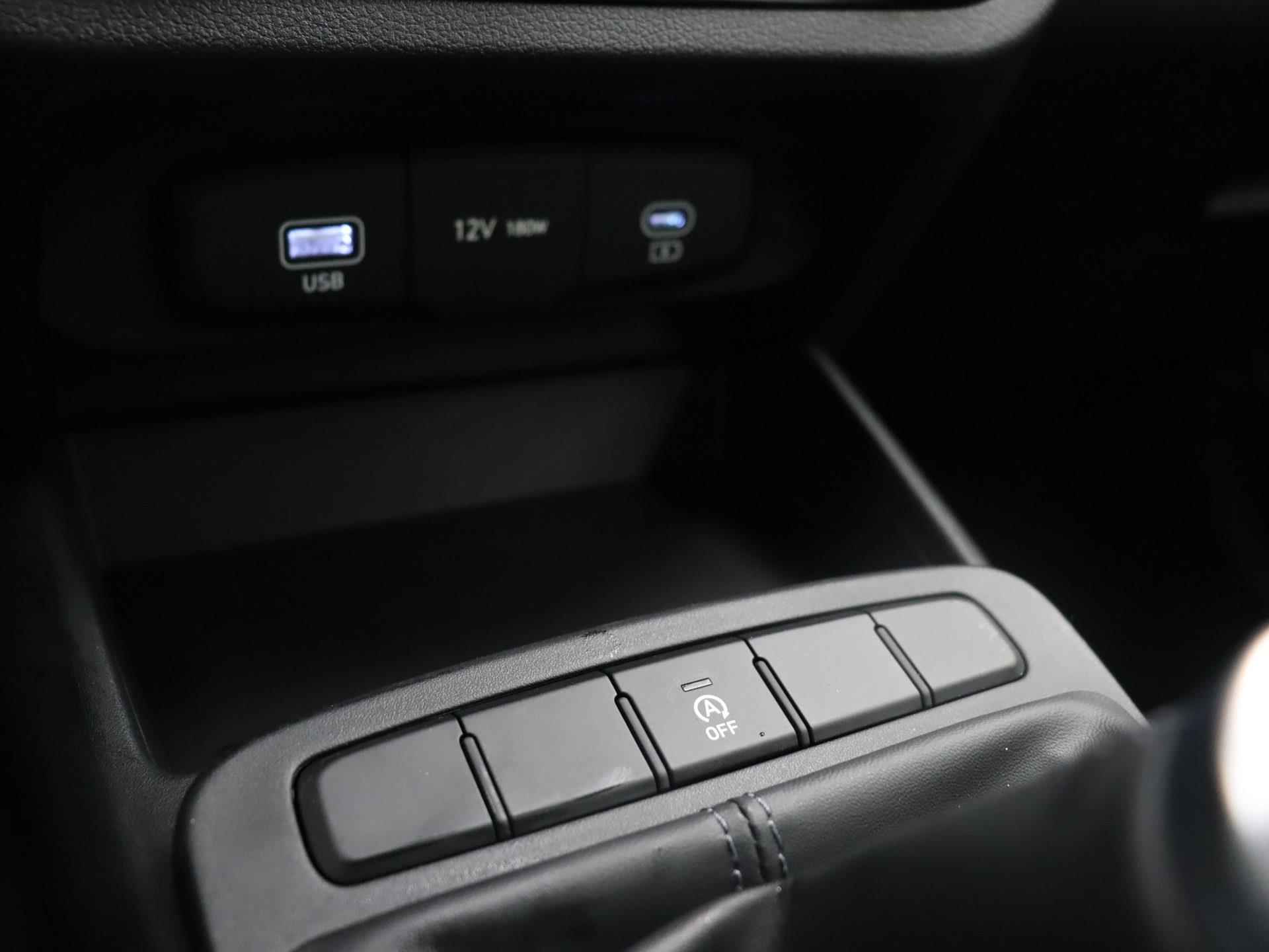 Hyundai i10 1.0 Comfort Smart 5-zits Aut. | Incl. €1000,- Voorraadactie! | Navigatie | Camera | Apple Carplay | Android Auto | Cruise control | Airco | - 22/30