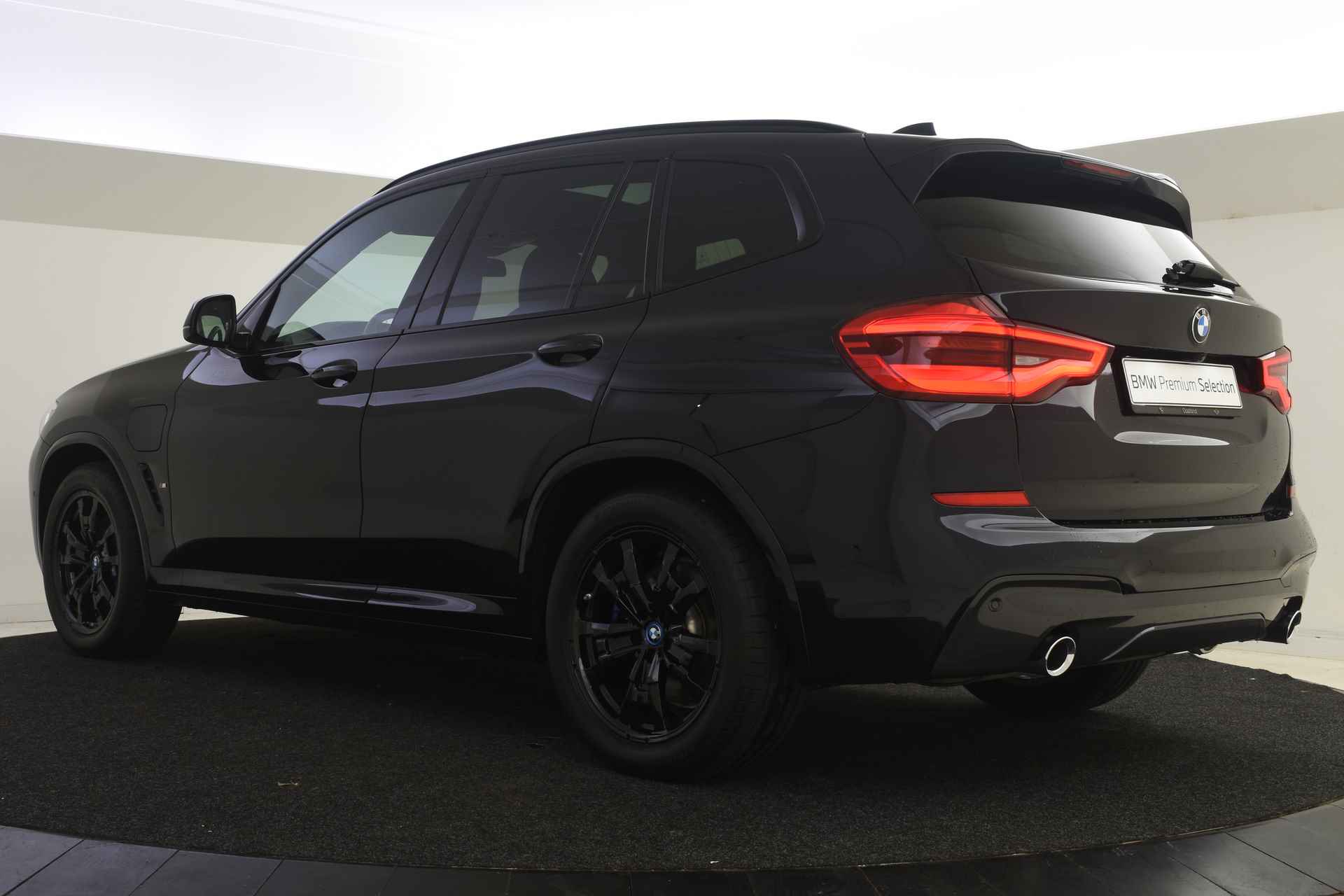 BMW X3 xDrive30e High Executive M Sport Automaat / Panoramadak / Trekhaak / Sportstoelen / Adaptieve LED / Head-Up / Comfort Access / Live Cockpit Professional - 13/54