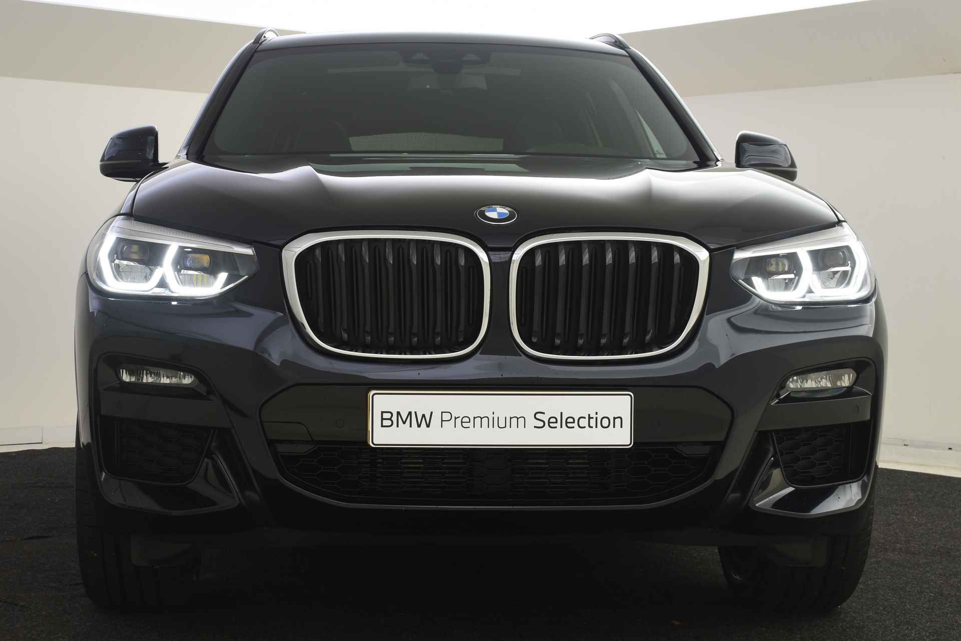 BMW X3 xDrive30e High Executive M Sport Automaat / Panoramadak / Trekhaak / Sportstoelen / Adaptieve LED / Head-Up / Comfort Access / Live Cockpit Professional - 22/54