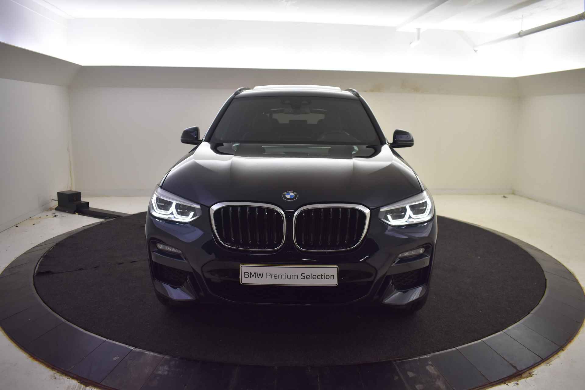 BMW X3 xDrive30e High Executive M Sport Automaat / Panoramadak / Trekhaak / Sportstoelen / Adaptieve LED / Head-Up / Comfort Access / Live Cockpit Professional - 51/54