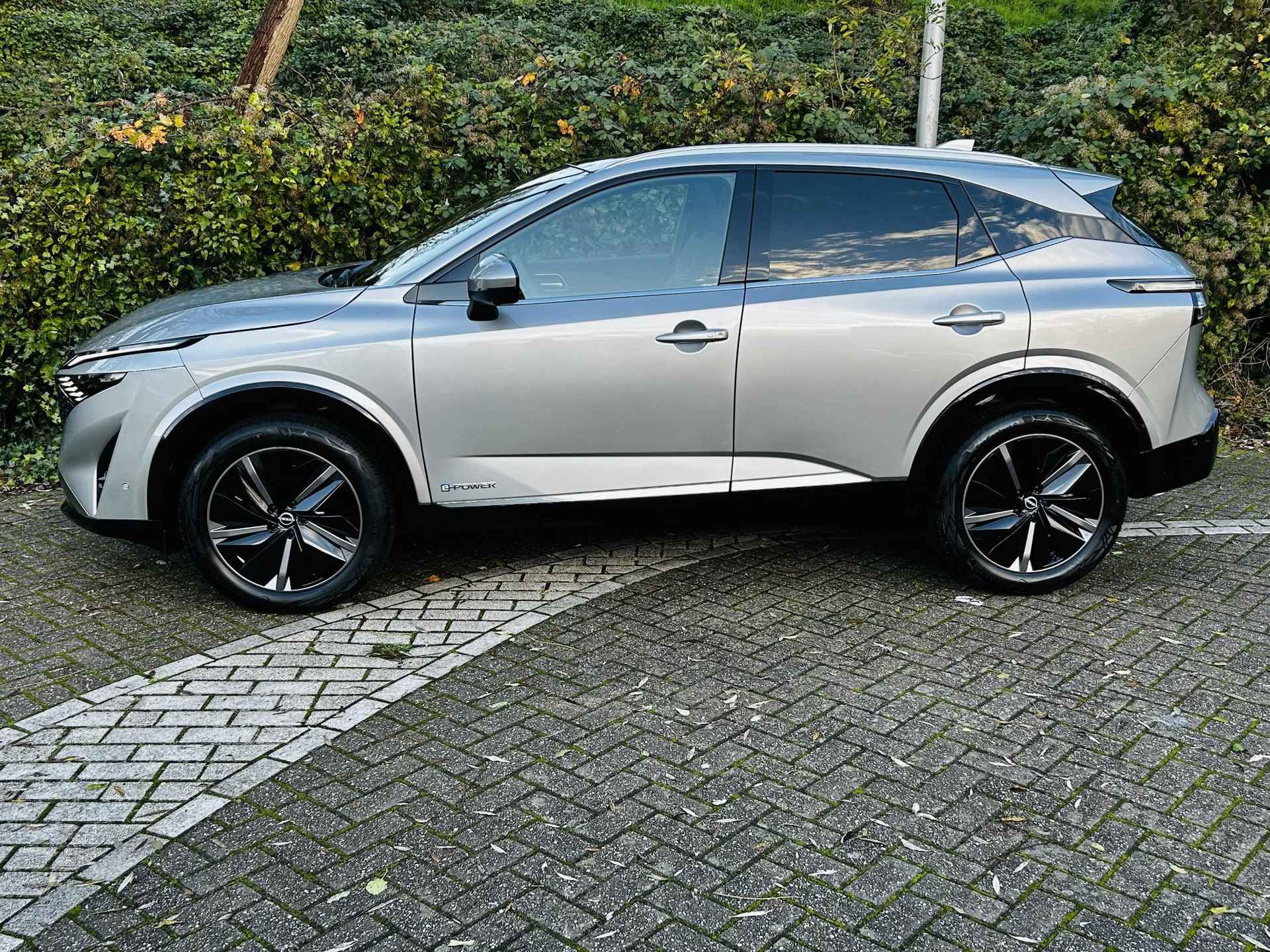 Nissan Qashqai 1.5 e-Power Tekna DE GRONDIG VERNIEUWDE NISSAN QASHQAI (2025)! NU MET 8000,- VOORRAAD KORTING! NU DIRECT LEVERBAAR OP=OP - 2/37