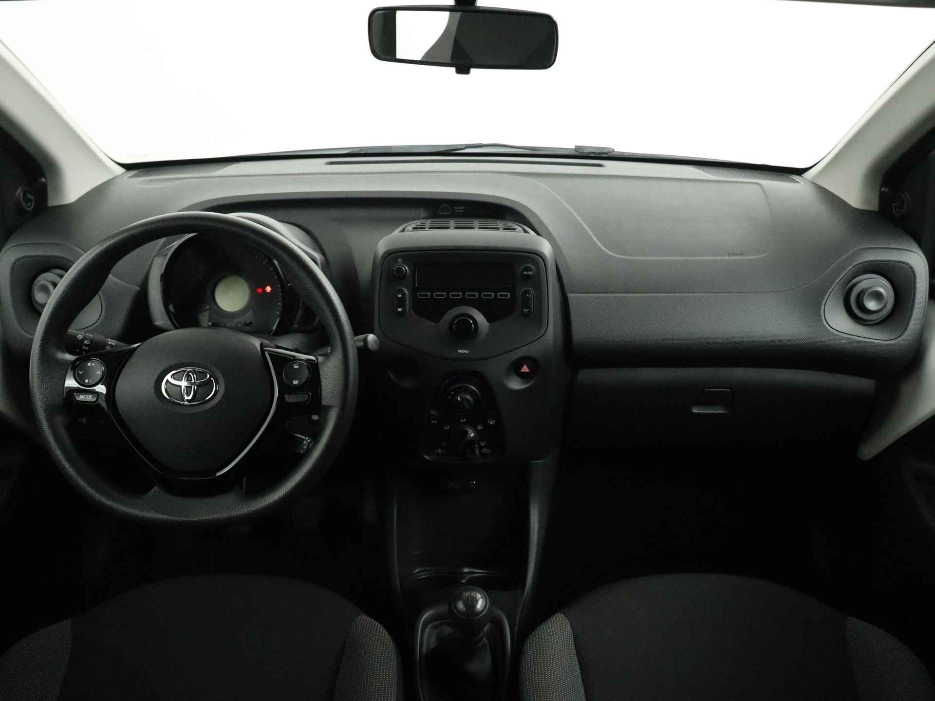 Toyota Aygo 1.0 VVT-i x-fun | Airco | Lichtmetalen Velgen | - 6/38