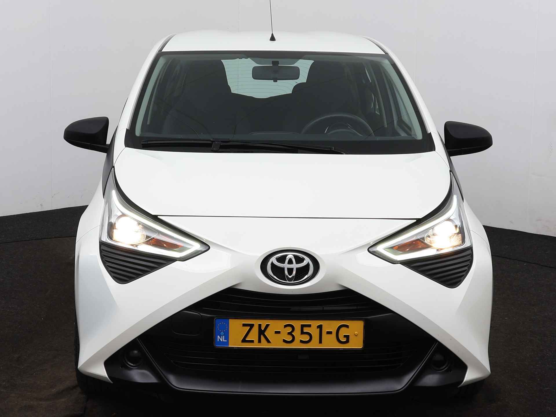 Toyota Aygo 1.0 VVT-i x-fun | Airco | Lichtmetalen Velgen | - 25/38