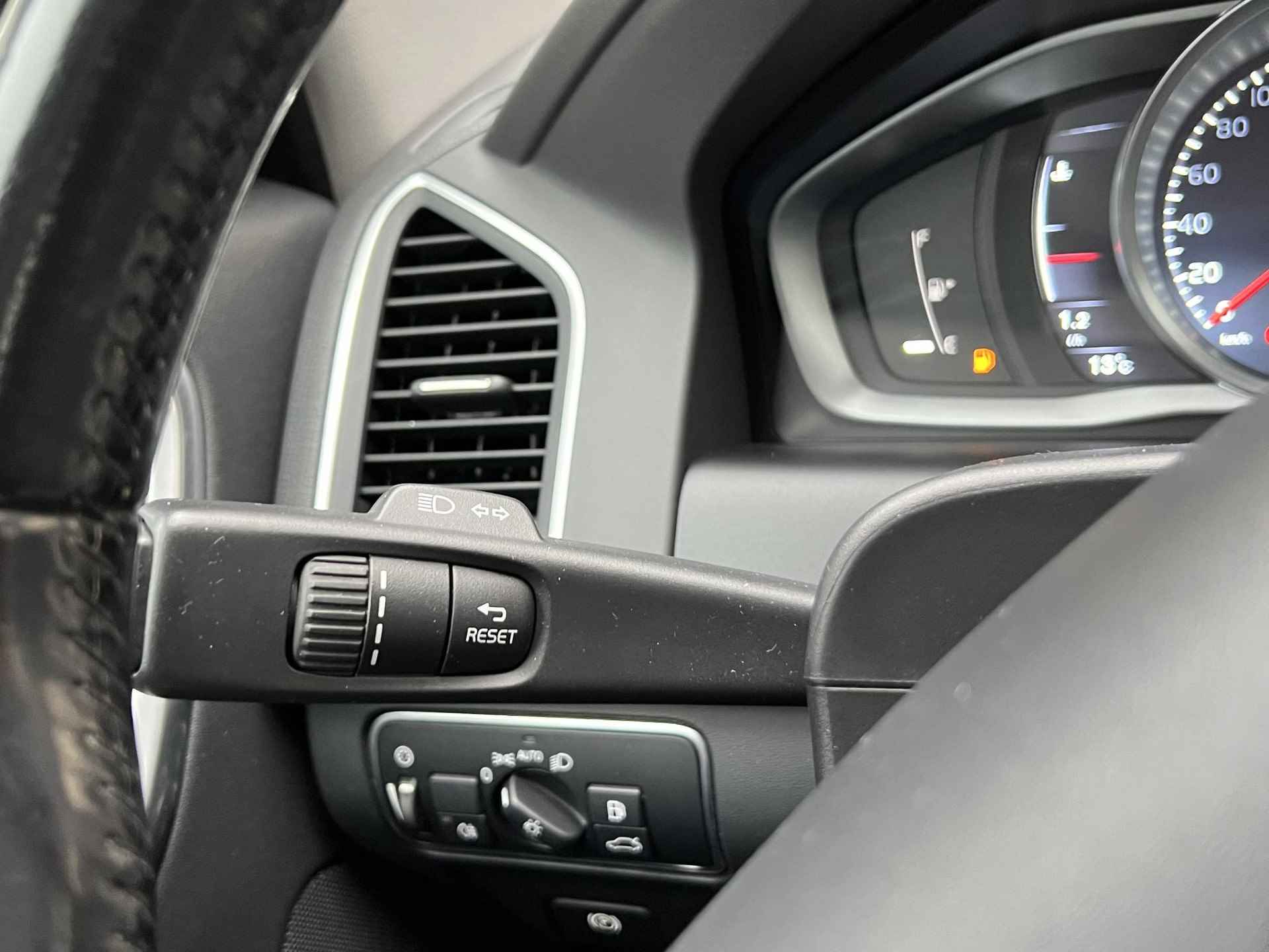 Volvo XC60 2.0 T5 Geartronic FWD Ocean Race | Navigatie | Cruise Control Adaptief - 31/37