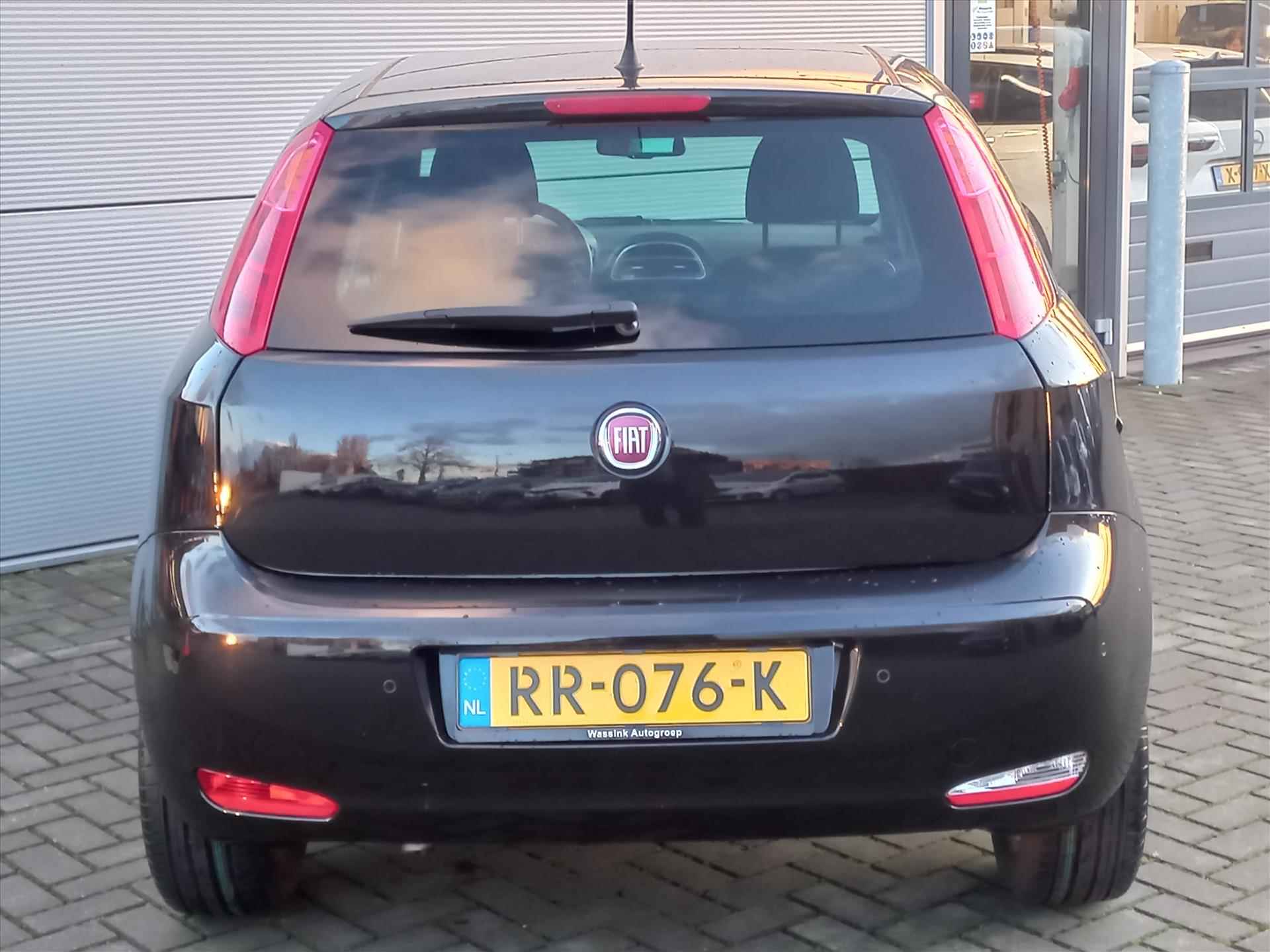 Fiat Punto 0.9 TwinAir Turbo 100pk 5d Lounge | Climate Control | Navigatie | Lm velgen | Cruise Control | Parkeersensoren - 30/36