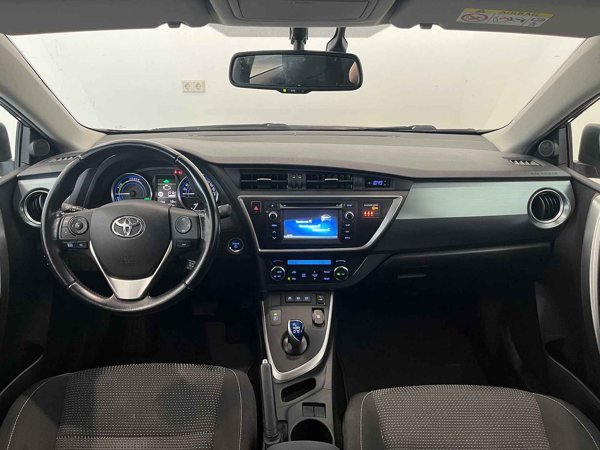 Toyota Auris 1.8 Hybrid Comfort CLIMA | CRUISE | NAVI | CAMERA | TREKHAAK | - 6/37