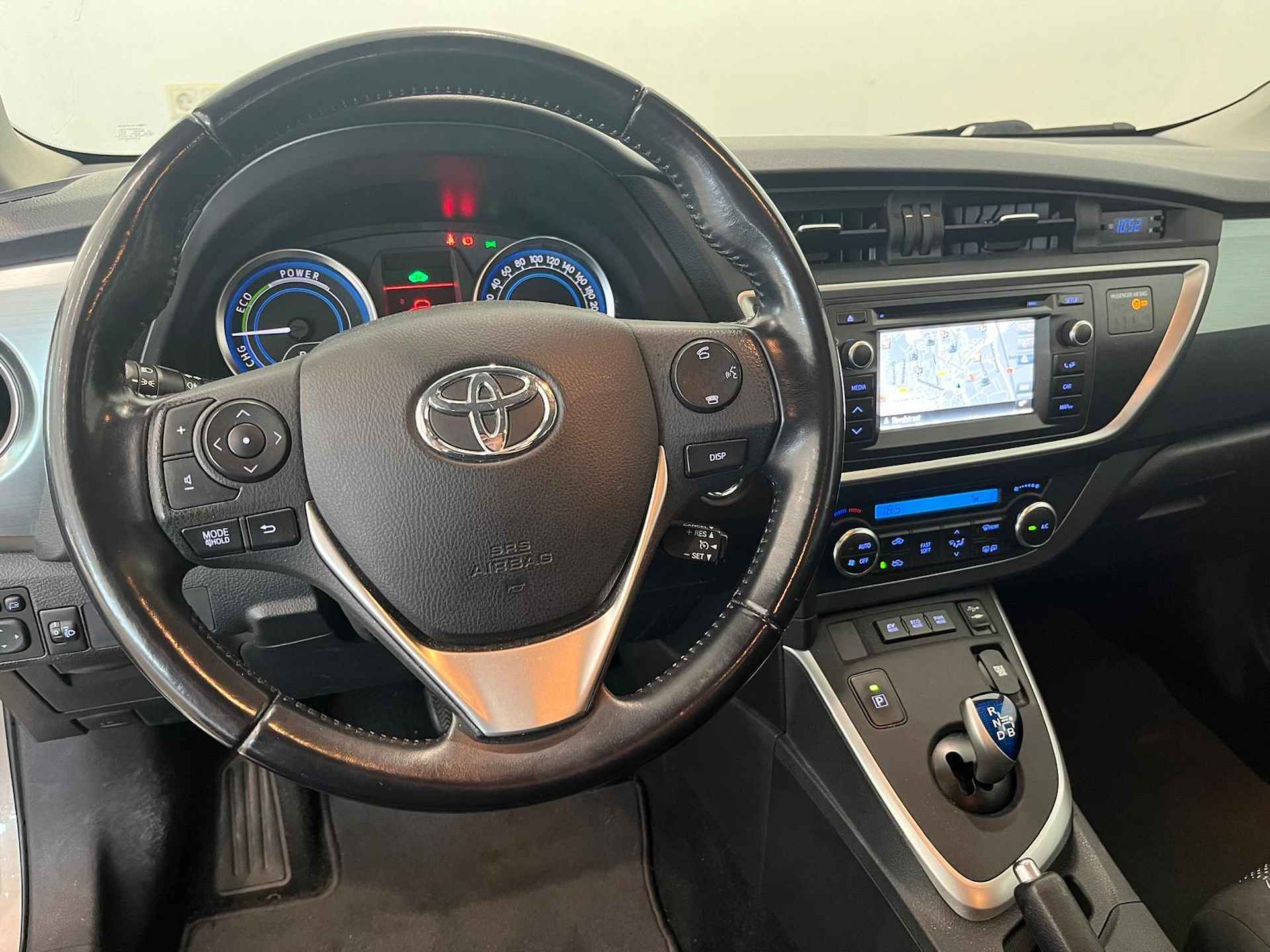 Toyota Auris 1.8 Hybrid Comfort CLIMA | CRUISE | NAVI | CAMERA | TREKHAAK | - 32/37