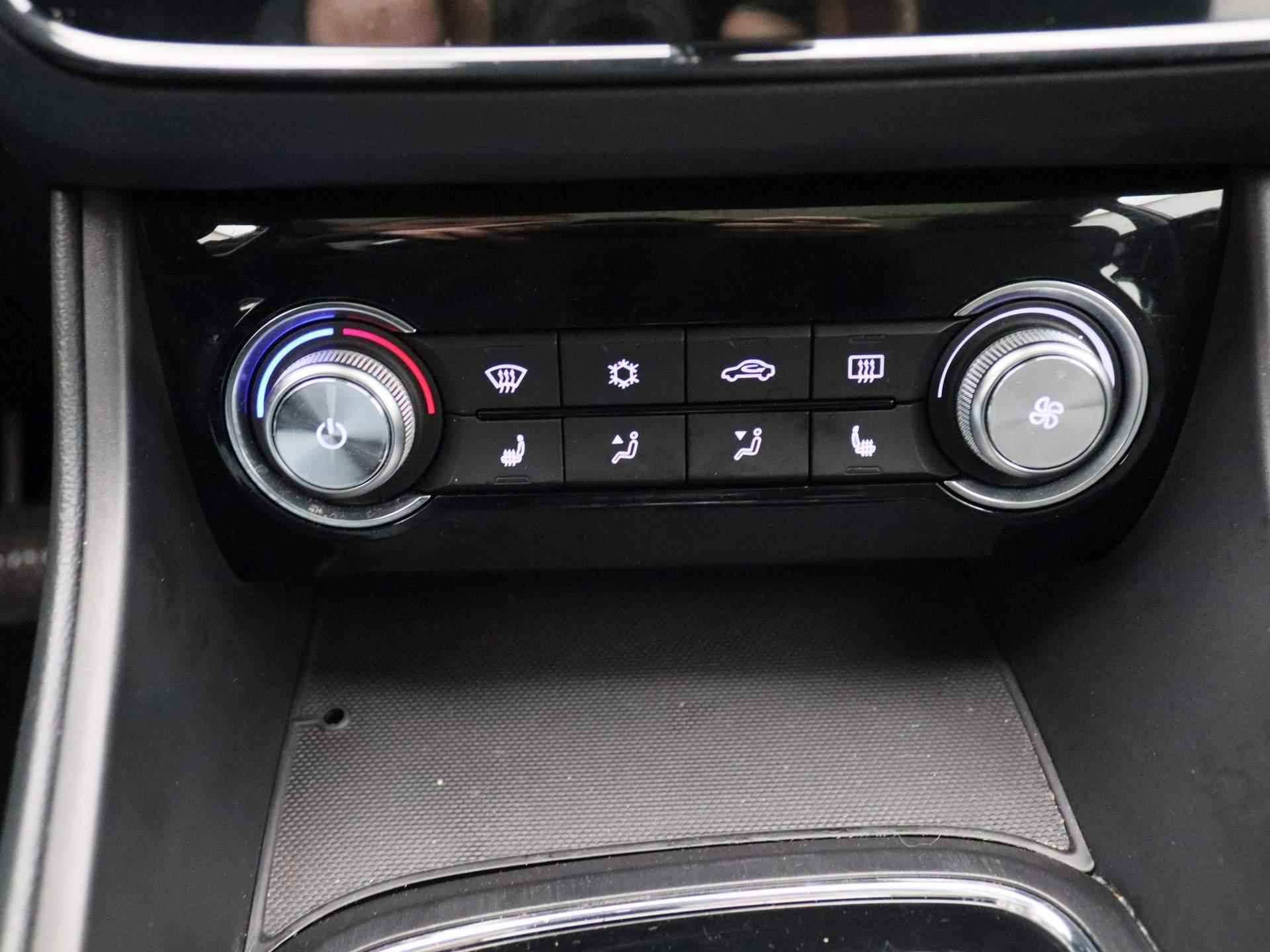MG ZS EV Luxury 45 kWh | Leder | Navi | Panoramadak | Camera | Apple CarPlay | Adaptive Cruise Control | - 18/25