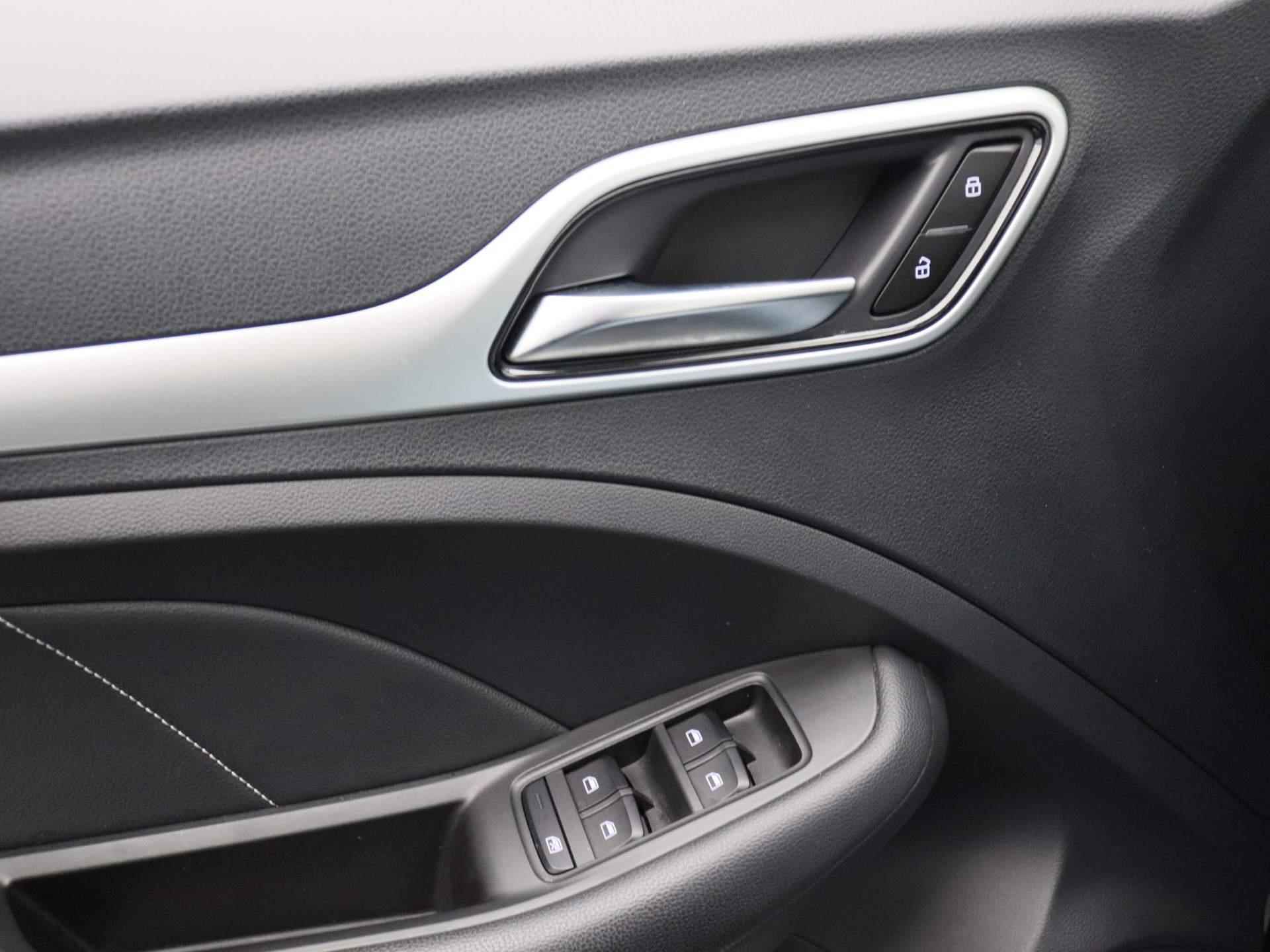 MG ZS EV Luxury 45 kWh | Leder | Navi | Panoramadak | Camera | Apple CarPlay | Adaptive Cruise Control | - 20/25