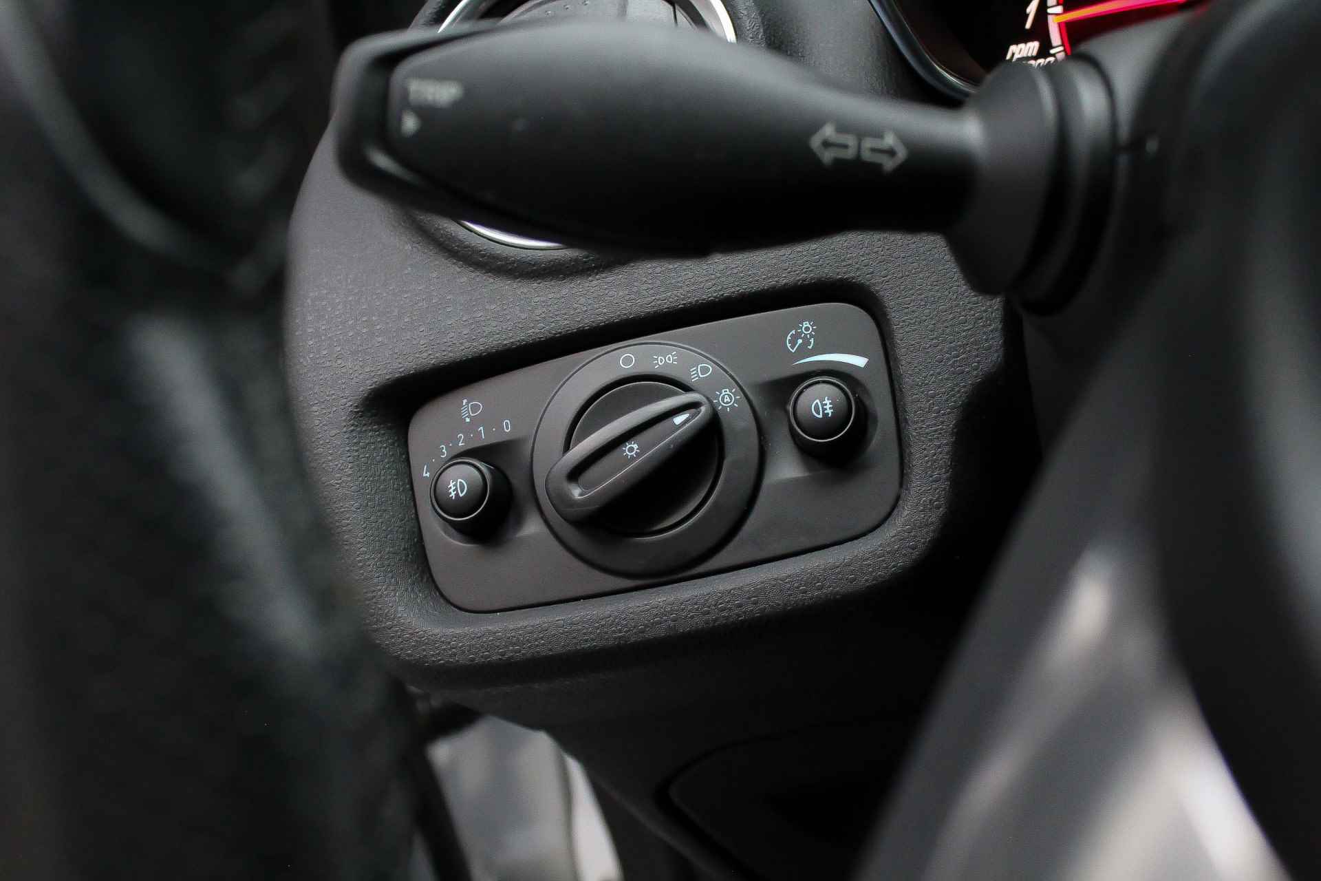 Ford Fiesta 1.6 182pk ST-2 STYLE PACK |Dealer onderhouden!|parkeersensoren|LED-dagrijverlichting|key-less|voorruitverwarming|17"| - 22/30