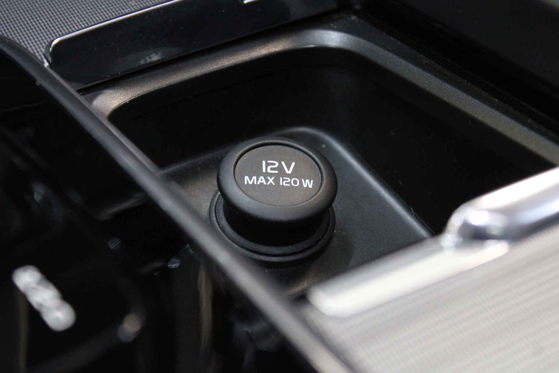 Volvo XC60 T8 390PK Twin Engine AWD R-Design | Full Opt! | Luchtv | B&W Audio | HUD | Trekhaak | 360º view - 44/79