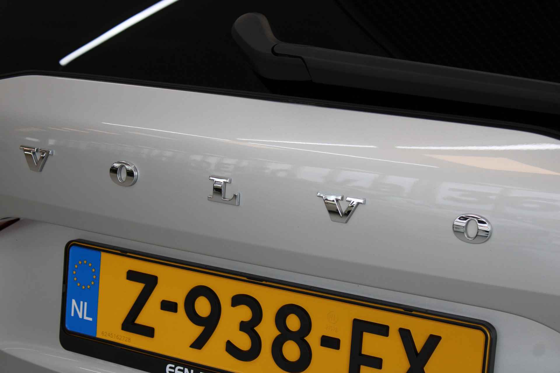 Volvo XC60 T8 390PK Twin Engine AWD R-Design | Full Opt! | Luchtv | B&W Audio | HUD | Trekhaak | 360º view - 70/79