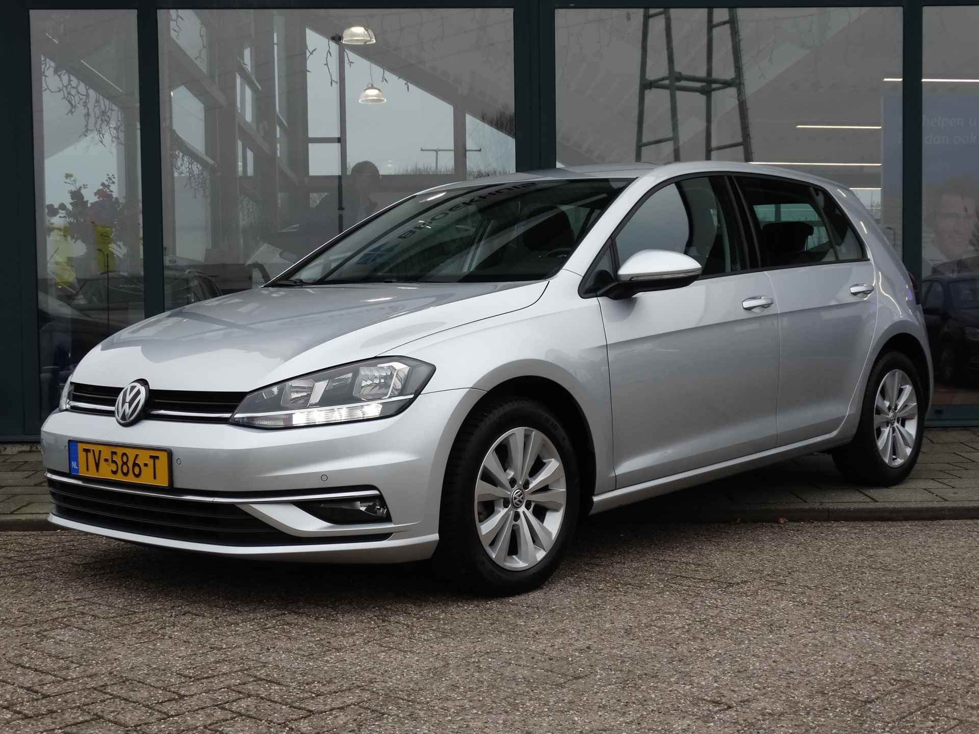 Volkswagen Golf 1.0 TSI Comfortline Business | Navigatie | Stoelverwarming | Parkeersensoren | - 1/30