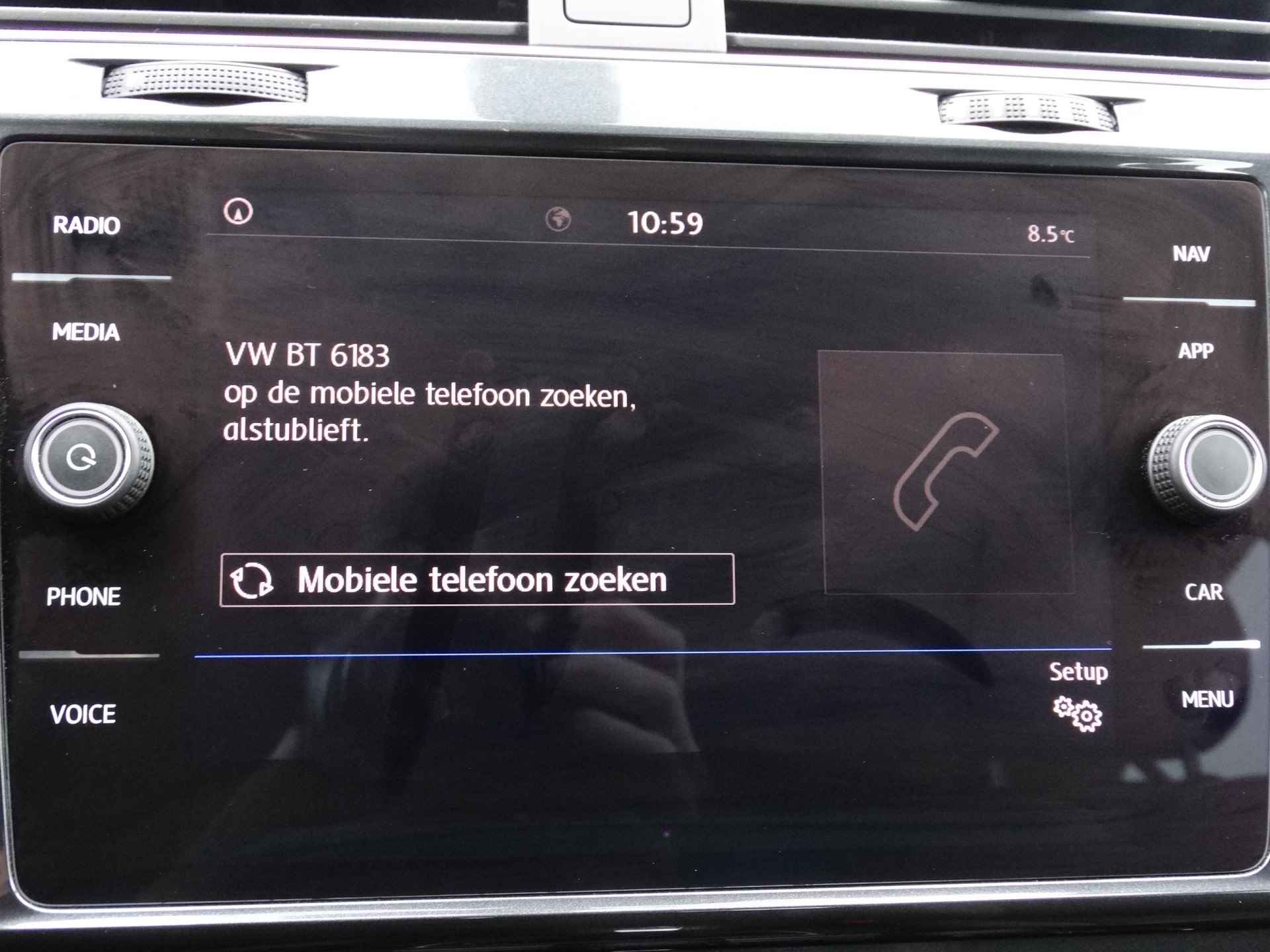 Volkswagen Golf 1.0 TSI Comfortline Business | Navigatie | Stoelverwarming | Parkeersensoren | - 19/30