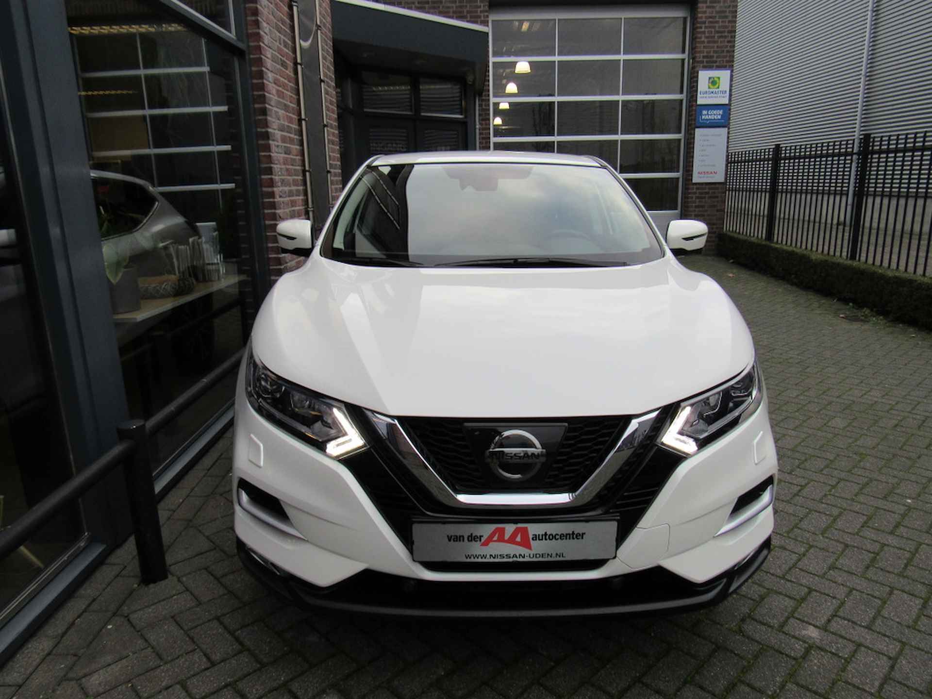 NISSAN Qashqai 1.2 115pk DIG-T N-Connecta  Cruise control / Stoelverw / 360 Camera / PDC / NAV / Auto. Airco / Trekhaak - 7/29