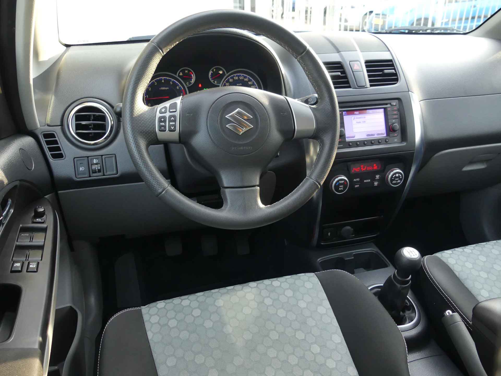 Suzuki SX4 1.6 Expressive, 1e Eigenaar, Airco, Navigatie, Keyless entry/start - 11/29