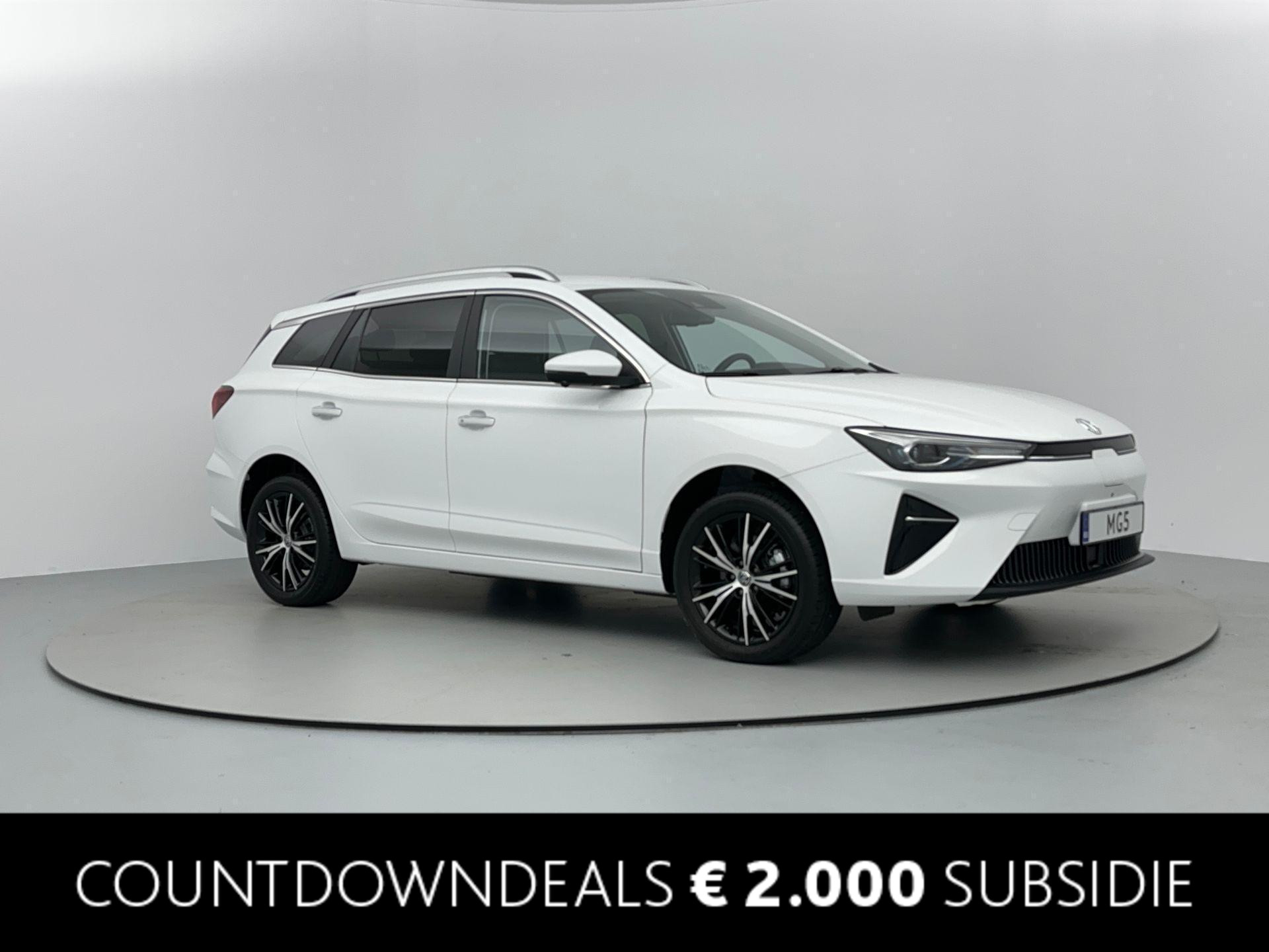 MG 5 Standard Range Luxury 50 kWh NIEUW | Platinum Deal | €3.695,- Korting | Subsidie €2.000 | Apple Carplay | Camera | PDC