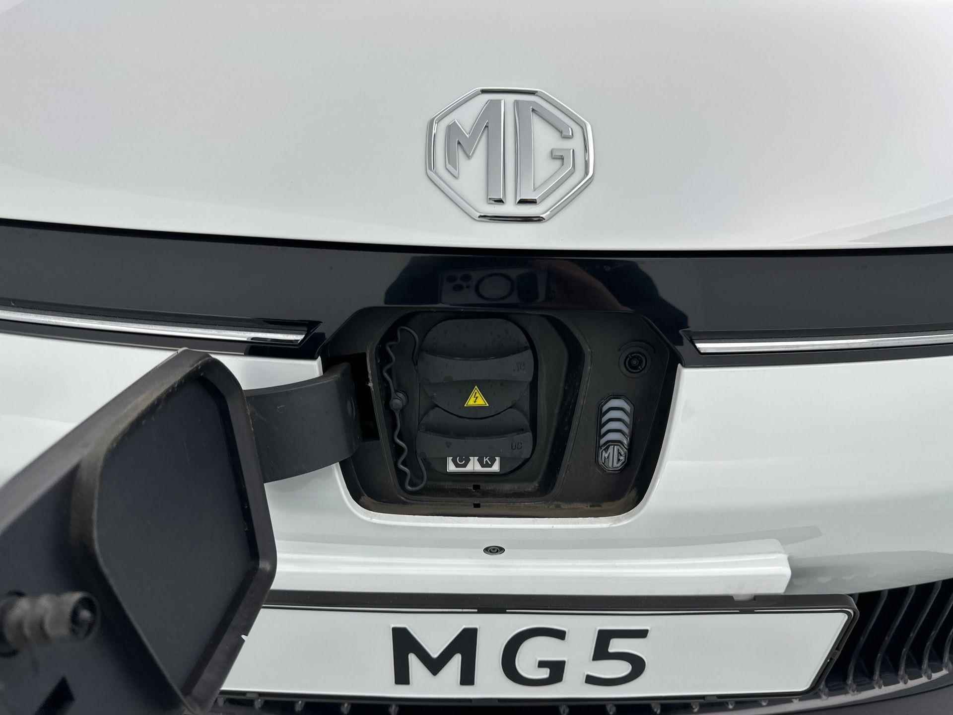 MG 5 Standard Range Luxury 50 kWh | €13.500,- Registratievoordeel! | 360 Camera | Leder | LED | Carplay | - 22/25