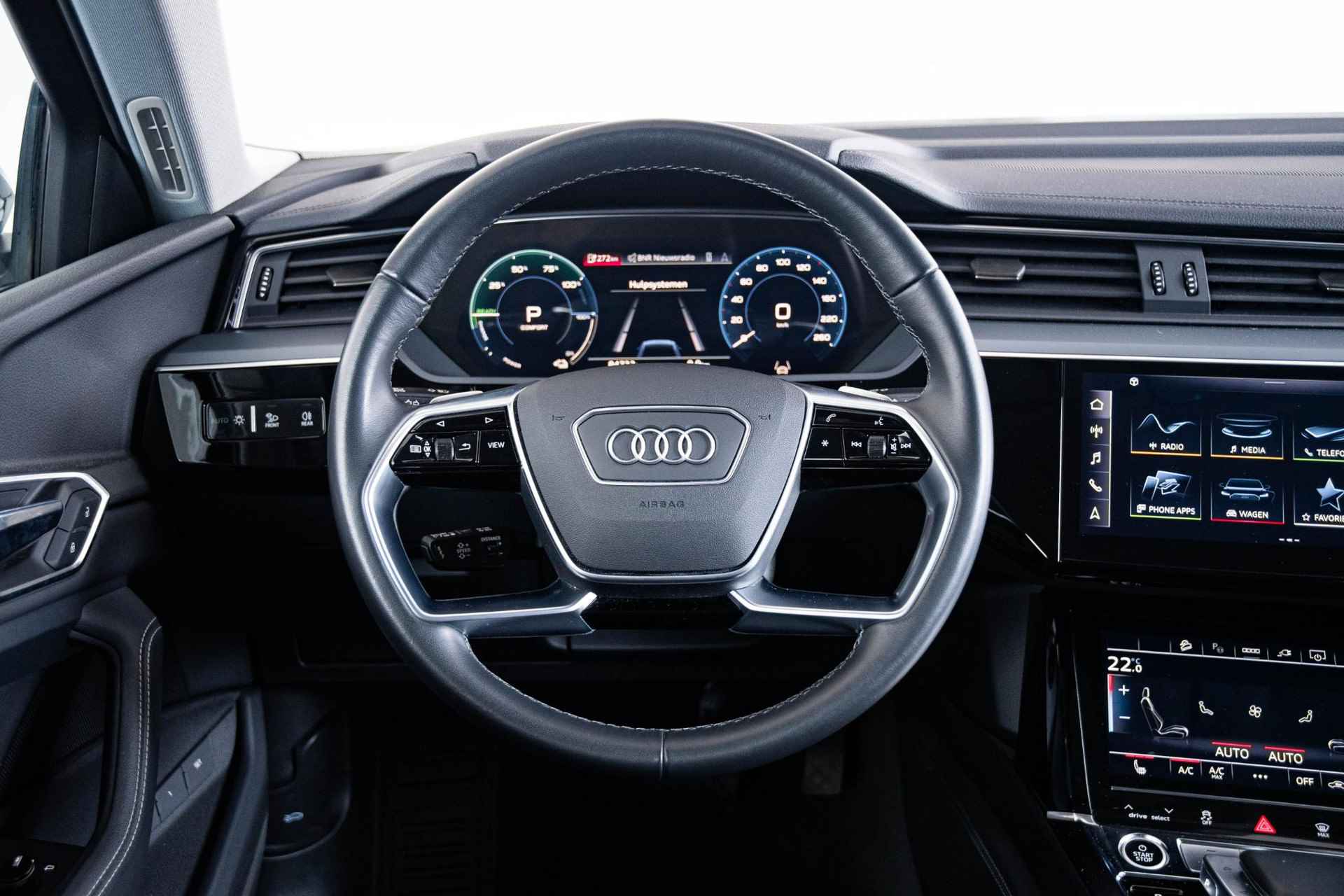 Audi e-tron 55 quattro Advanced edition Plus 95 kWh Elektrisch verstelbare/verwarmde voorstoel - 21 inch - Diefstalalarm - Camera - Assistentiepakket Tour - Verkeersbordherkenning - Ambiente lichtpakket - Audi sound system - 43/66