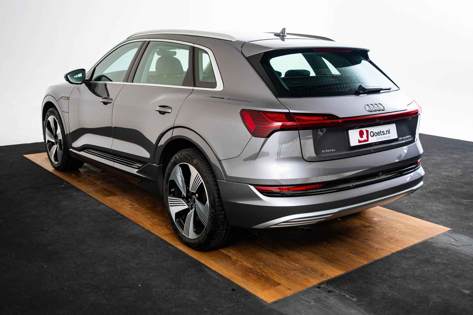 Audi e-tron 55 quattro Advanced edition Plus 95 kWh Elektrisch verstelbare/verwarmde voorstoel - 21 inch - Diefstalalarm - Camera - Assistentiepakket Tour - Verkeersbordherkenning - Ambiente lichtpakket - Audi sound system - 65/66