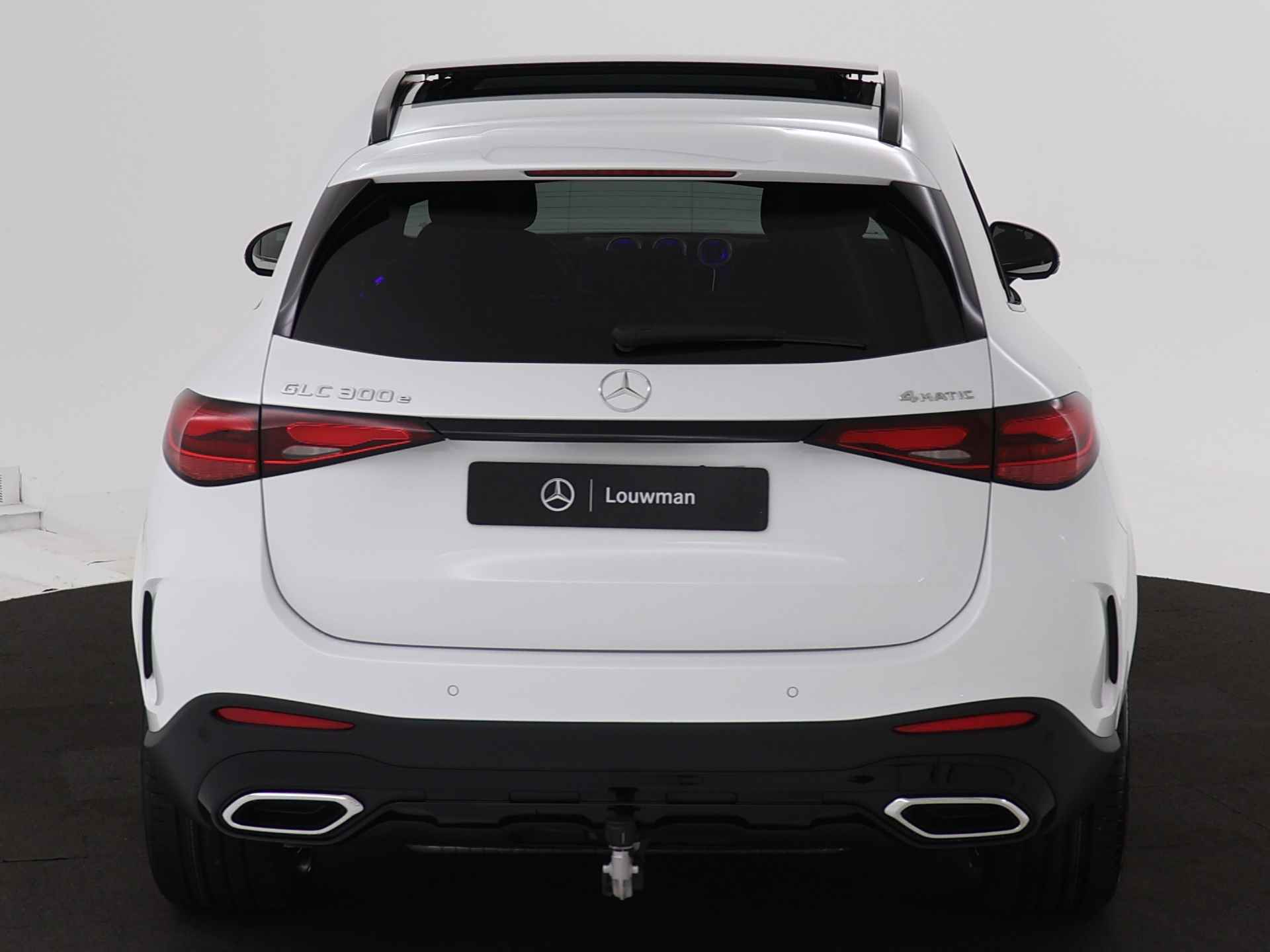 Mercedes-Benz GLC 300e 4MATIC Sport Edition | Trekhaak | Rijassistentiepakket Plus | Nightpakket |  Memorypakket | Parkeerpakket met 360°-camera | URBAN GUARD voertuigbescherming plus | EASY PACK achterklep | 	KEYLESS GO-comfortpakket | - 24/42