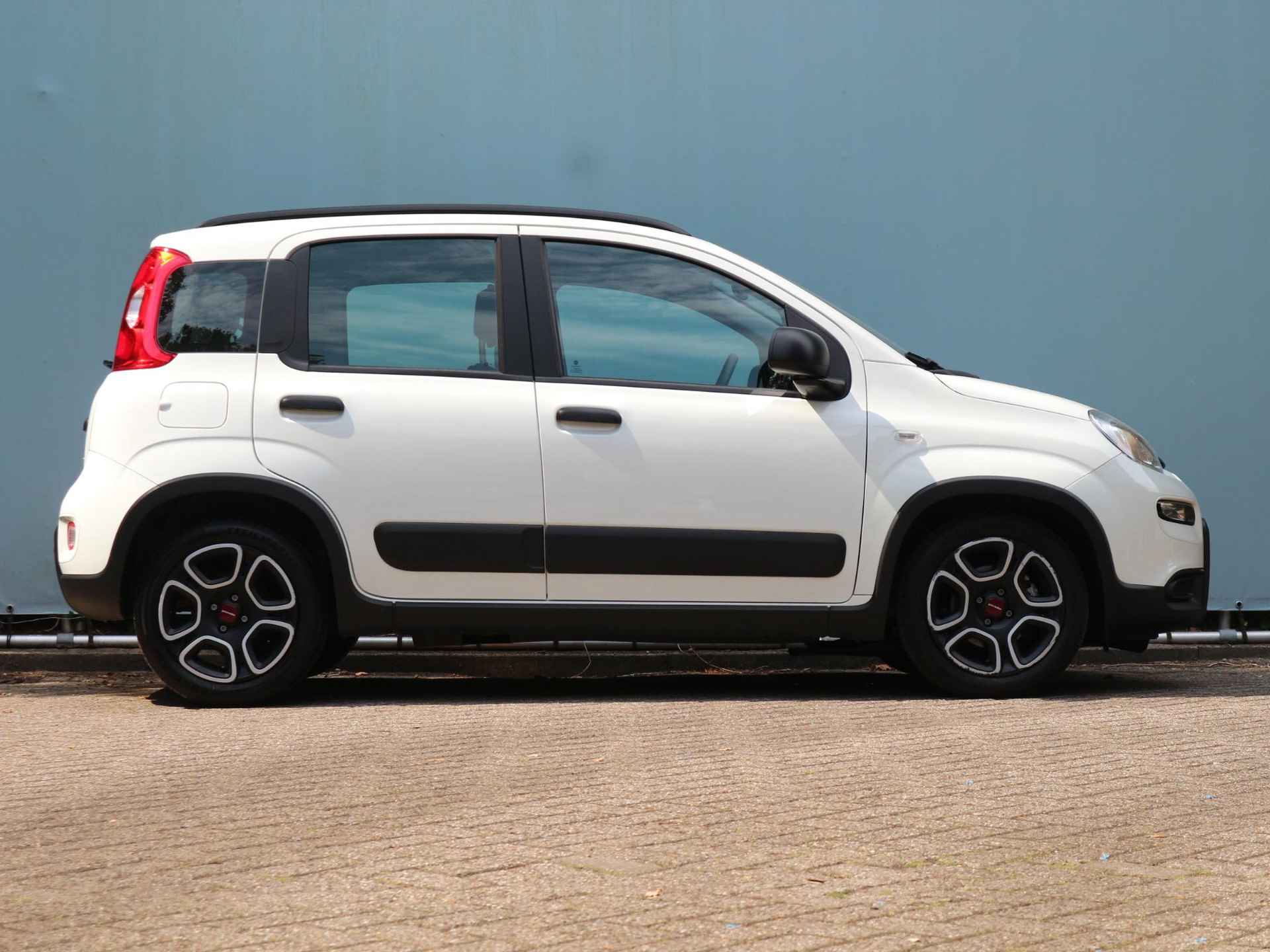 Fiat Panda 1.0 Hybrid City Life 70 pk / Apple CarPlay / Airco / DAB - 21/28