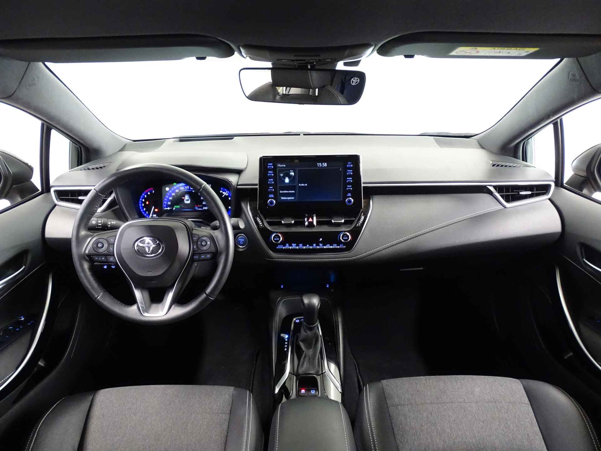 Toyota Corolla Touring Sports 1.8 Hybrid Dynamic Two-Tone Trekhaak | Head-up display | Winterpack | Elec. achterklep - 4/36