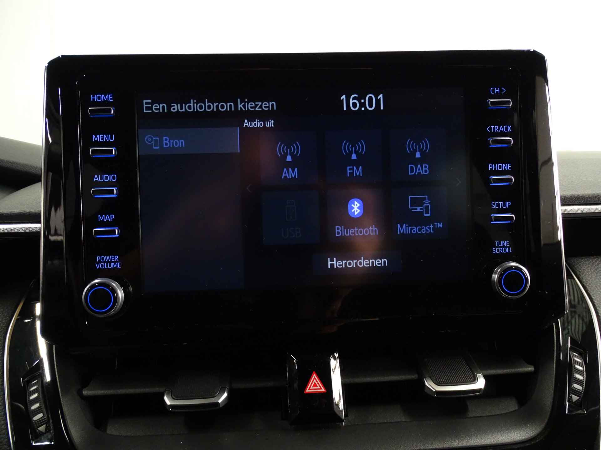 Toyota Corolla Touring Sports 1.8 Hybrid Dynamic Two-Tone Trekhaak | Head-up display | Winterpack | Elec. achterklep - 31/36