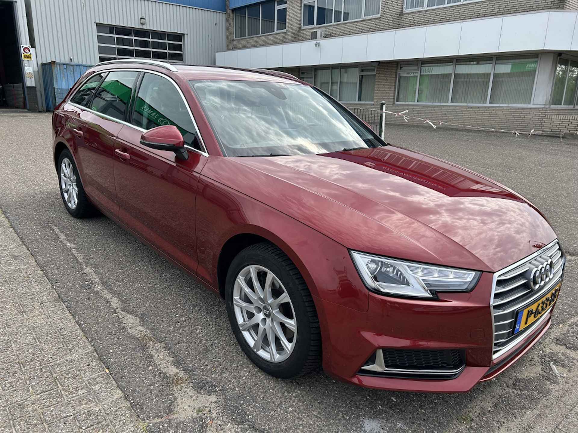 Audi A4 Avant 40 TFSI Des Pro Line - 7/26