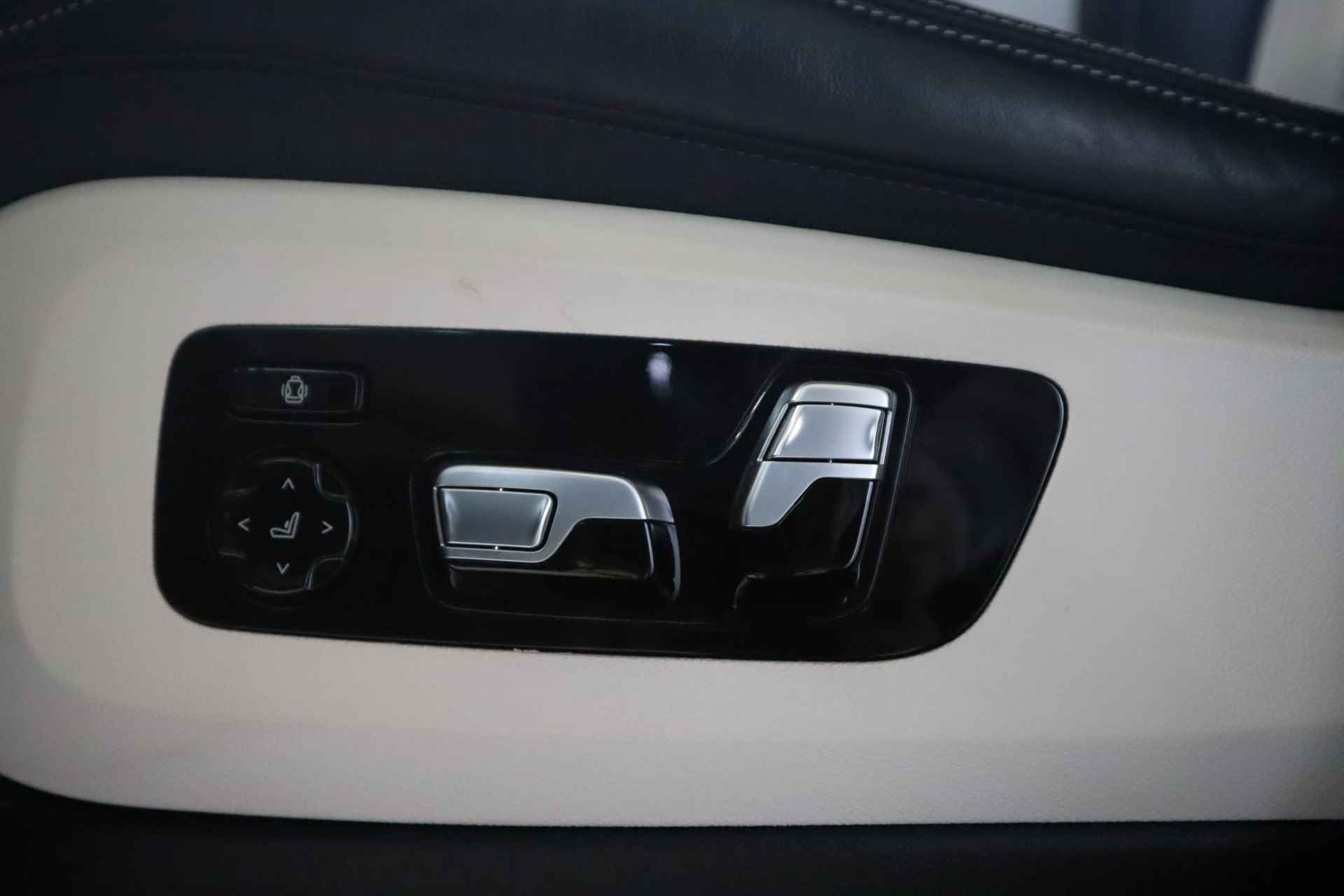 BMW X7 xDrive40d High Executive Panorama dakSky Lounge / BMW Personal CoPilot Pack - 12/30
