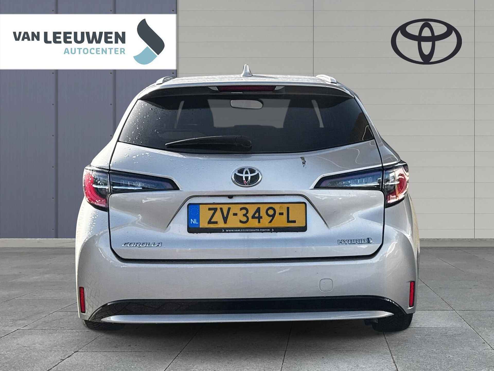 Toyota Corolla Touring Sports 1.8 Hybrid First Edition - 6/18