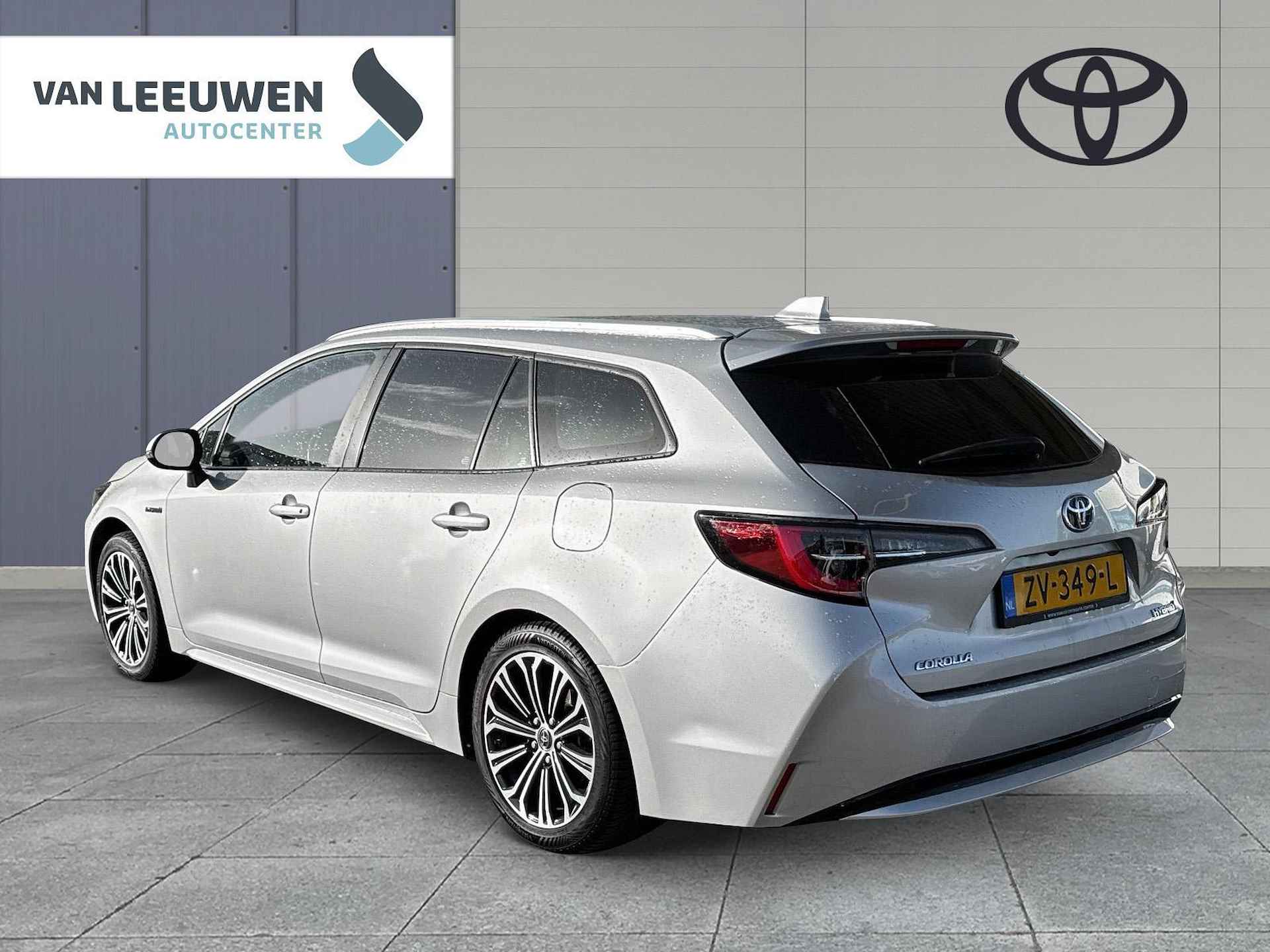 Toyota Corolla Touring Sports 1.8 Hybrid First Edition - 7/18