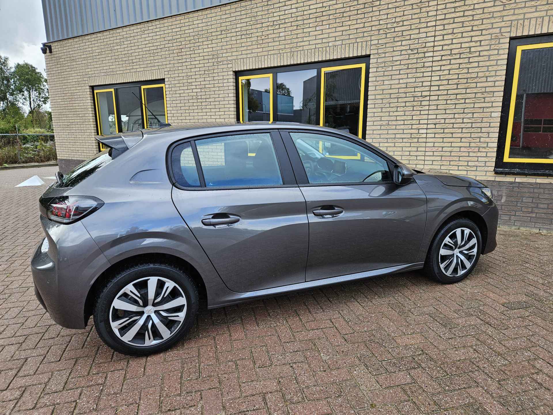 Peugeot 208 1.2 PureTech Blue Lease Active - 5/27